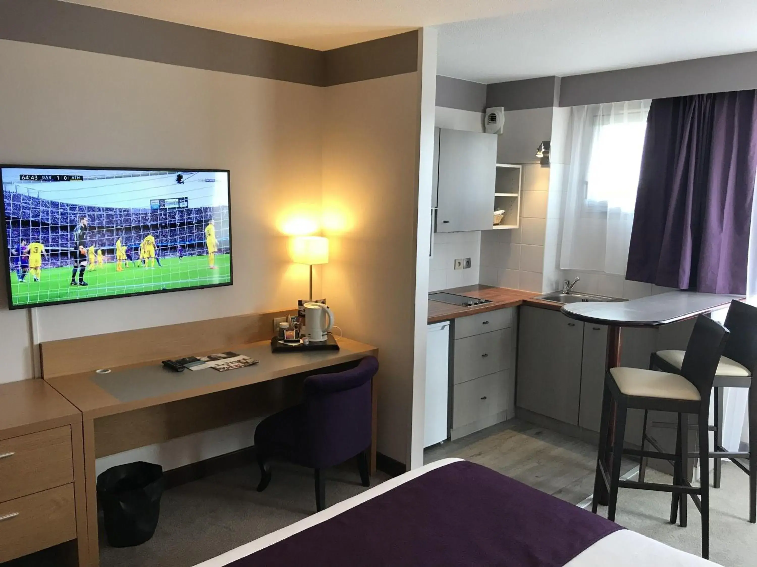 Studio Apartment in Mercure Toulouse Aéroport Golf de Seilh Studio Apartment in Mercure Toulouse Aéroport Golf de Seilh