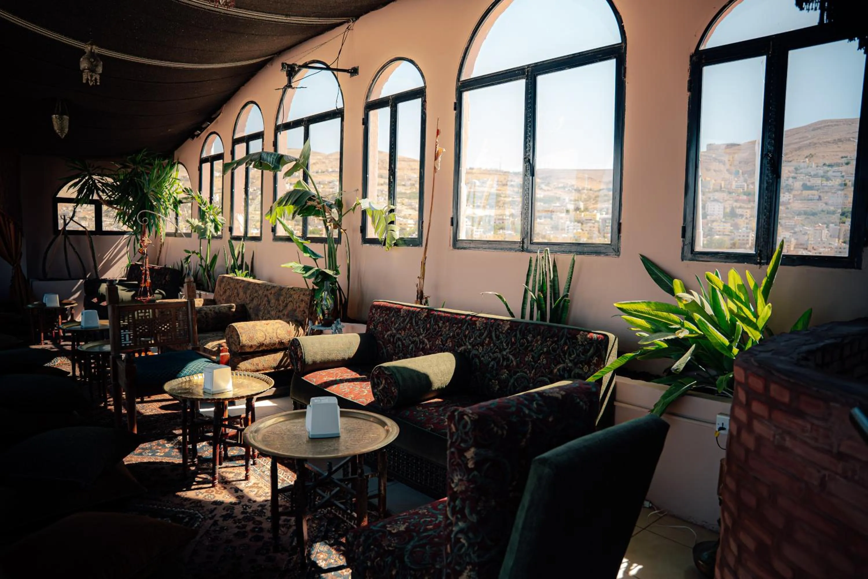 Area and facilities in Nomads Hotel