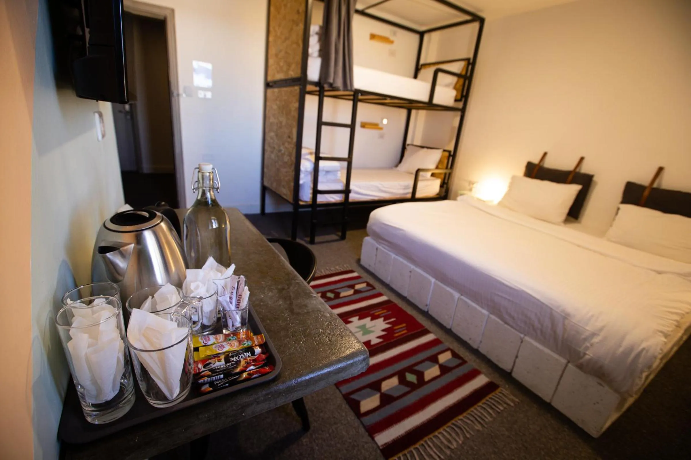 Family, Bed in Nomads Hotel