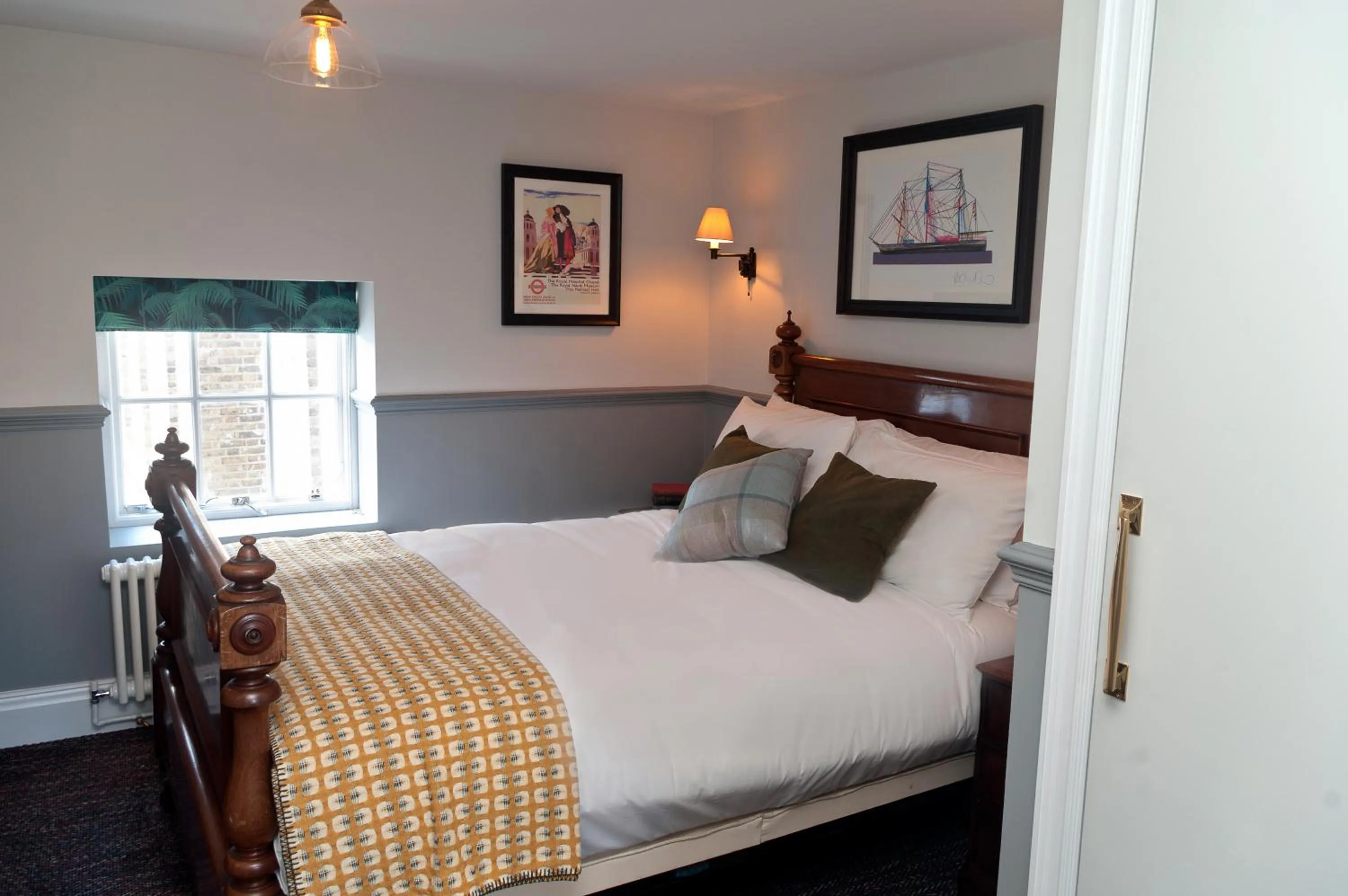 Bed in Admiral Hardy