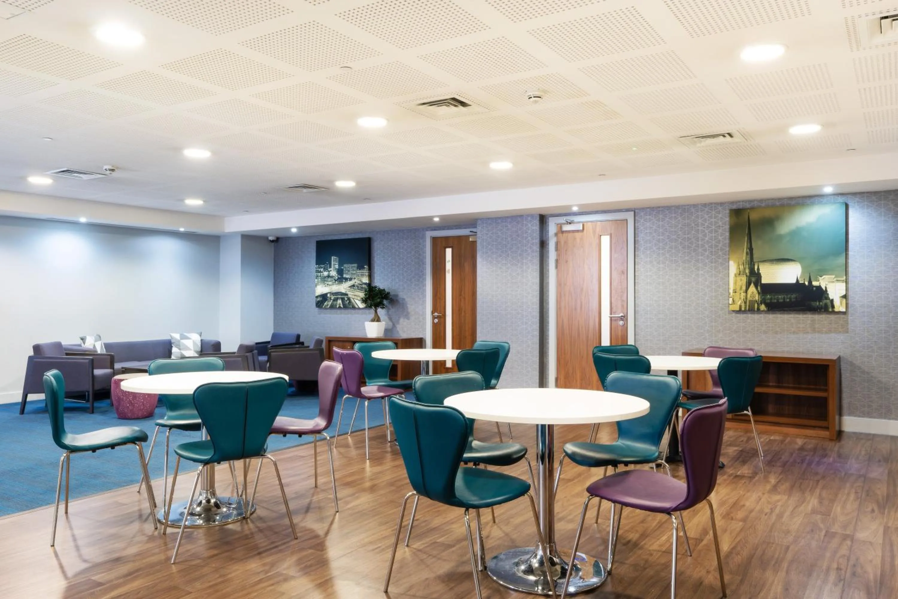Meeting/conference room in Holiday Inn Express Birmingham - Snow Hill by IHG