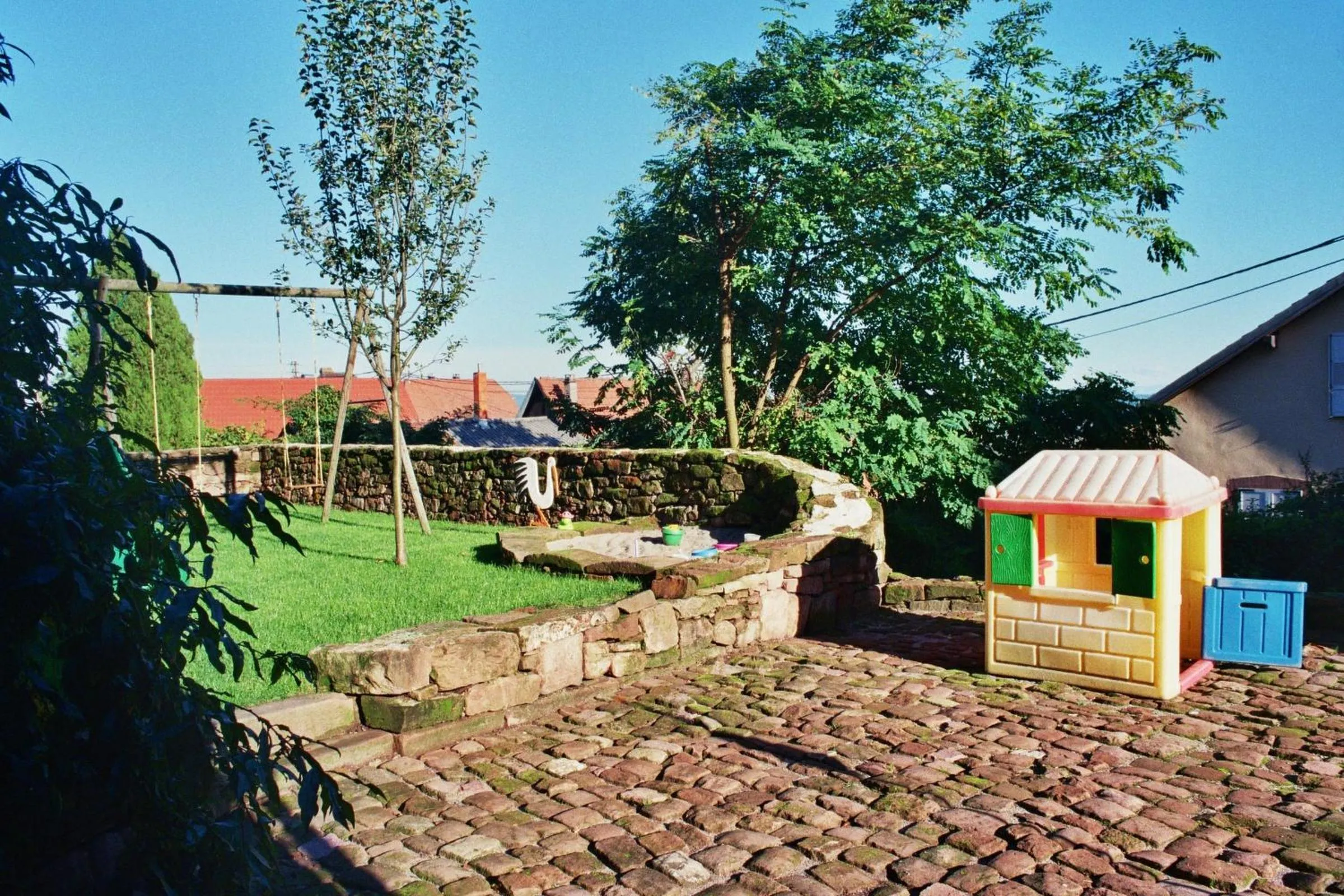 Children play ground in Gîte L'Instant Durable
