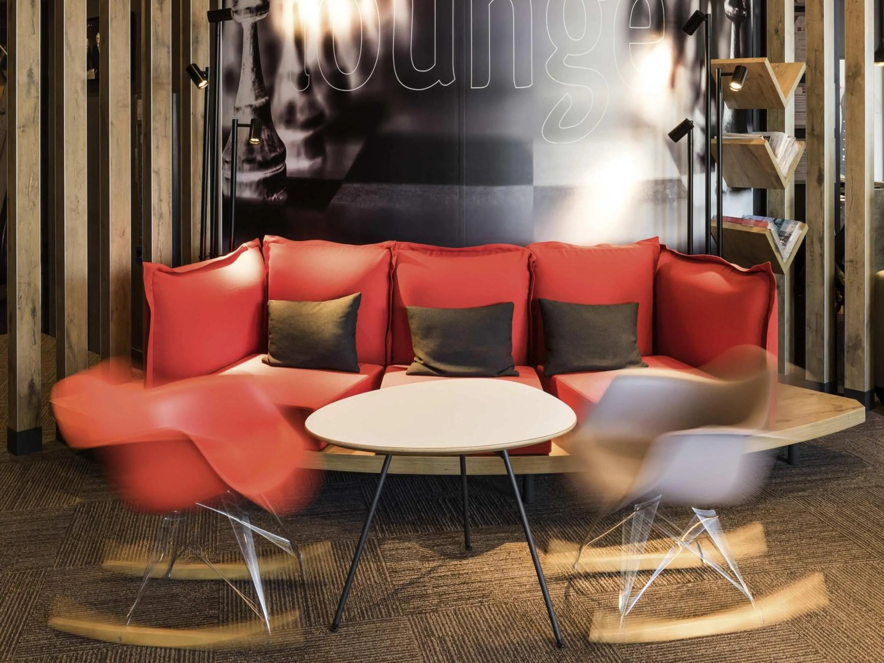 Lounge or bar in ibis Angers Centre Chateau