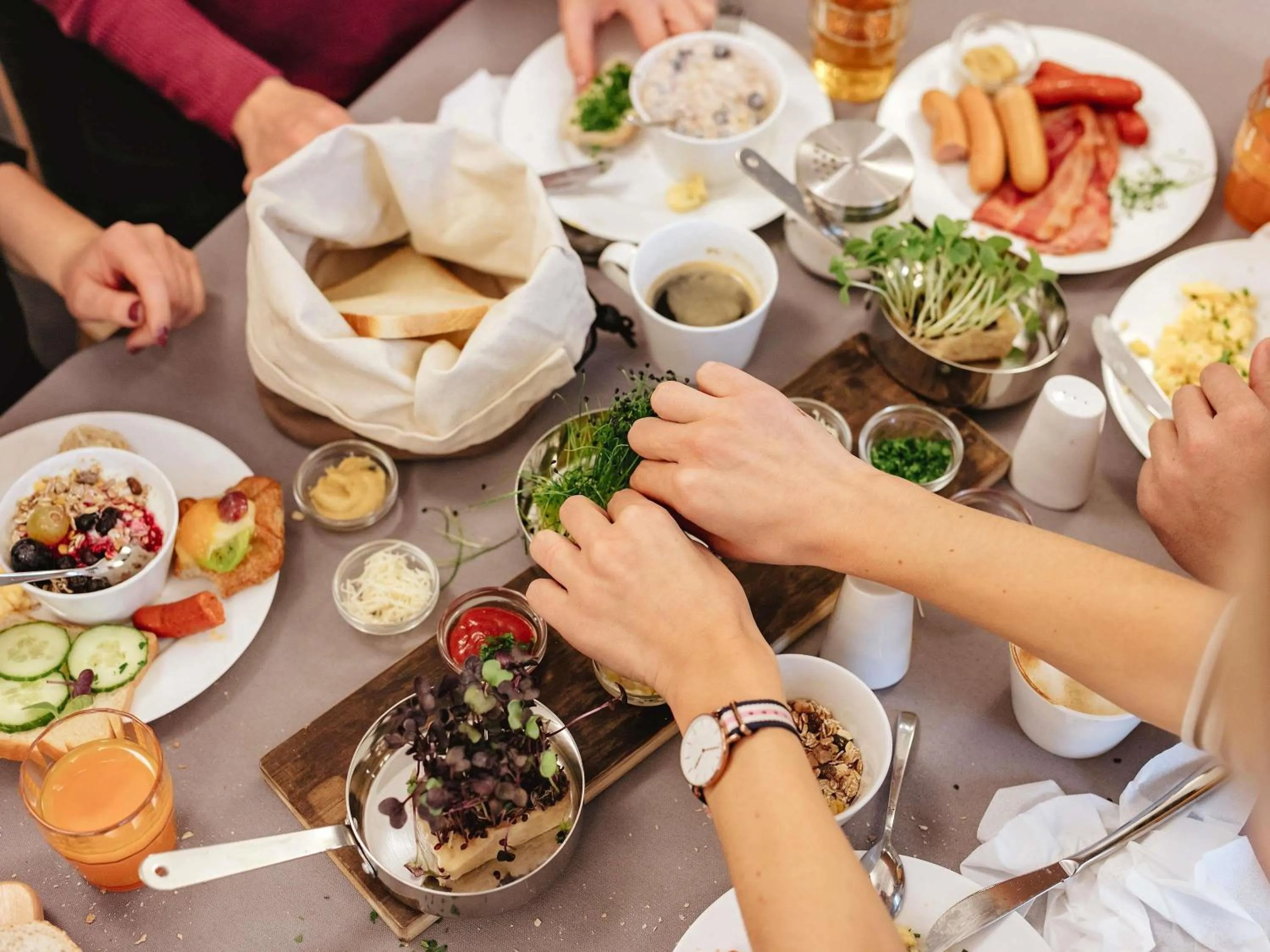 Restaurant/places to eat in ibis Bordeaux Pessac Route des Vins