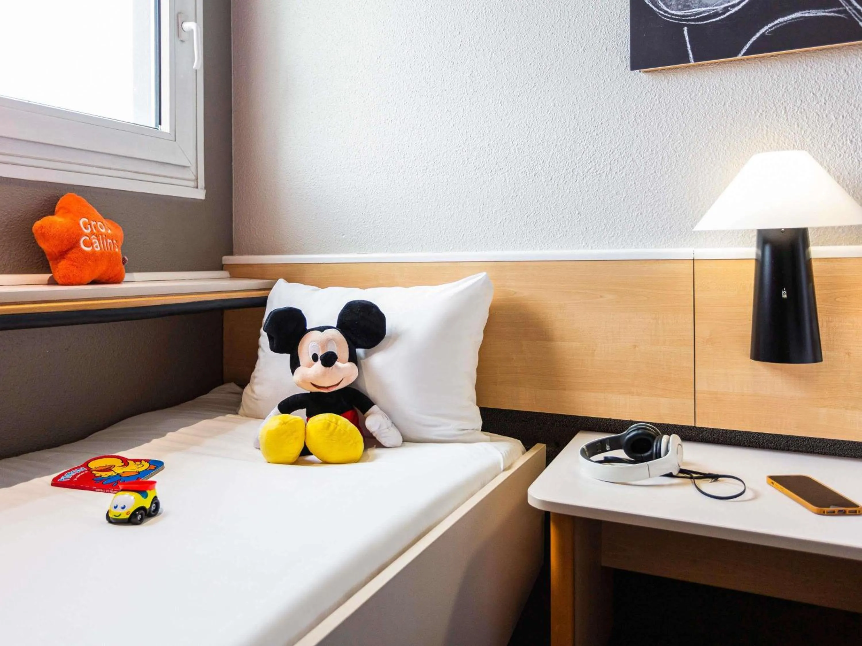 Bedroom, Bed in ibis Bordeaux Pessac Route des Vins