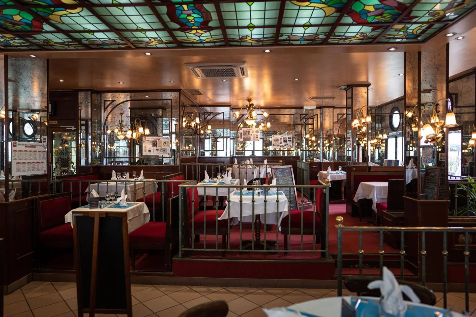 Restaurant/places to eat in ibis Montargis