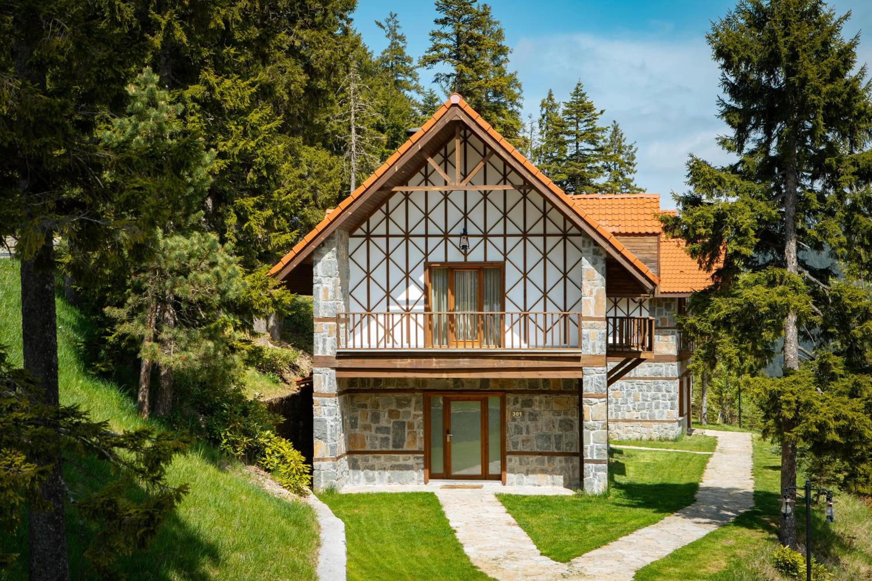 Winter in Foleya Mountain Resort Hotel & Villas