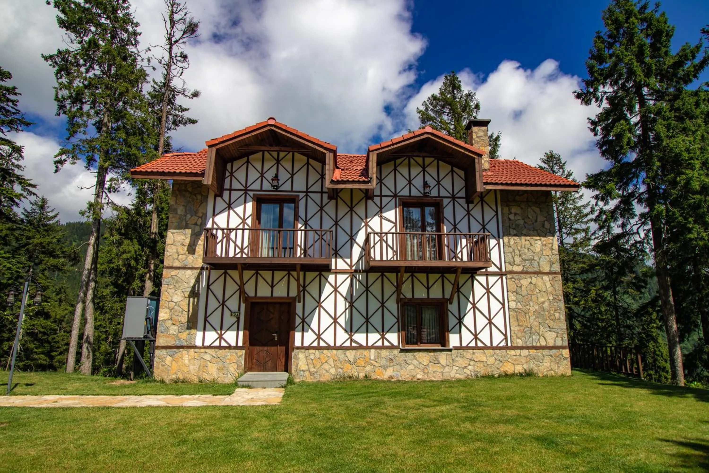 Property building in Foleya Mountain Resort Hotel & Villas