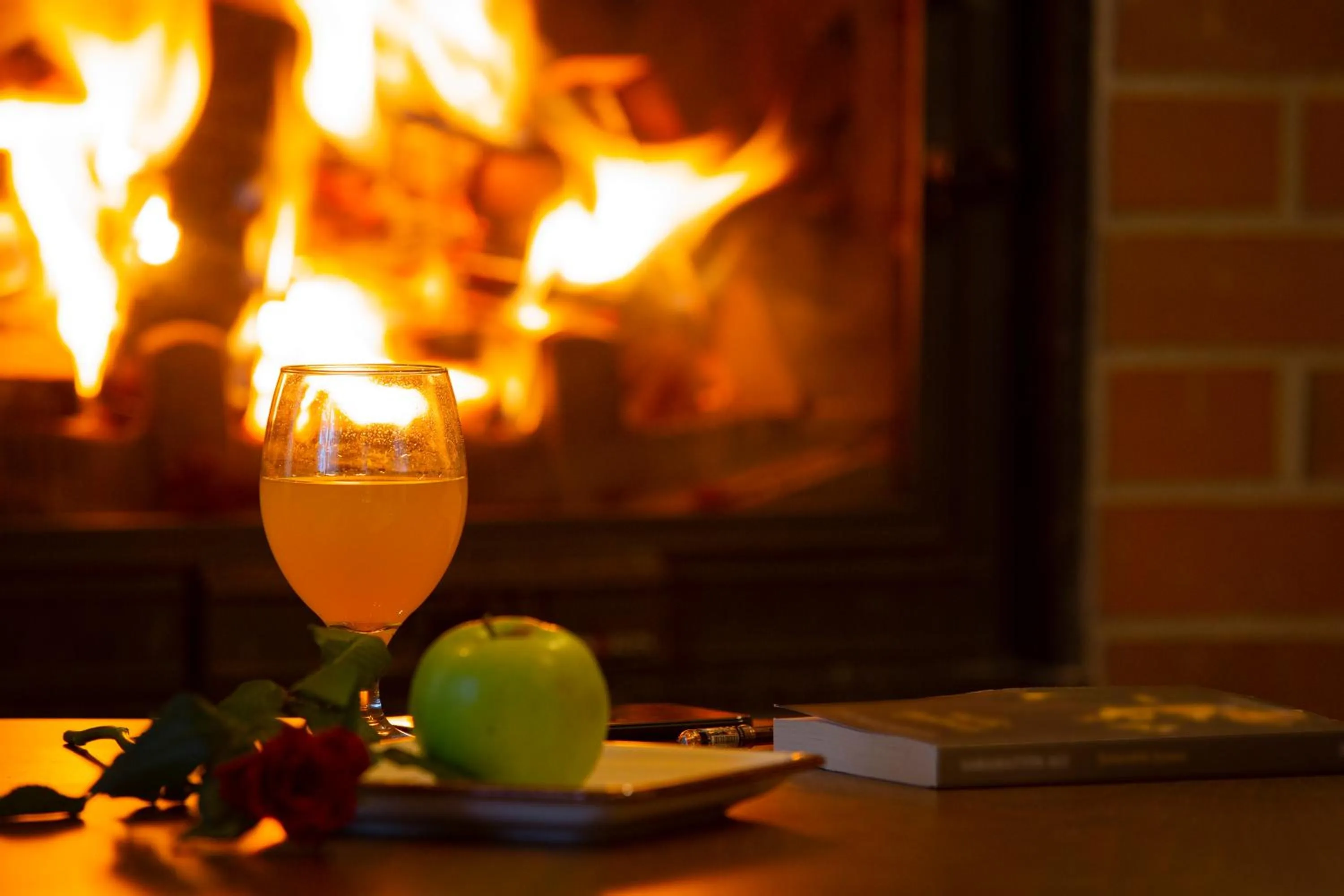 TV and multimedia in Foleya Mountain Resort Hotel & Villas