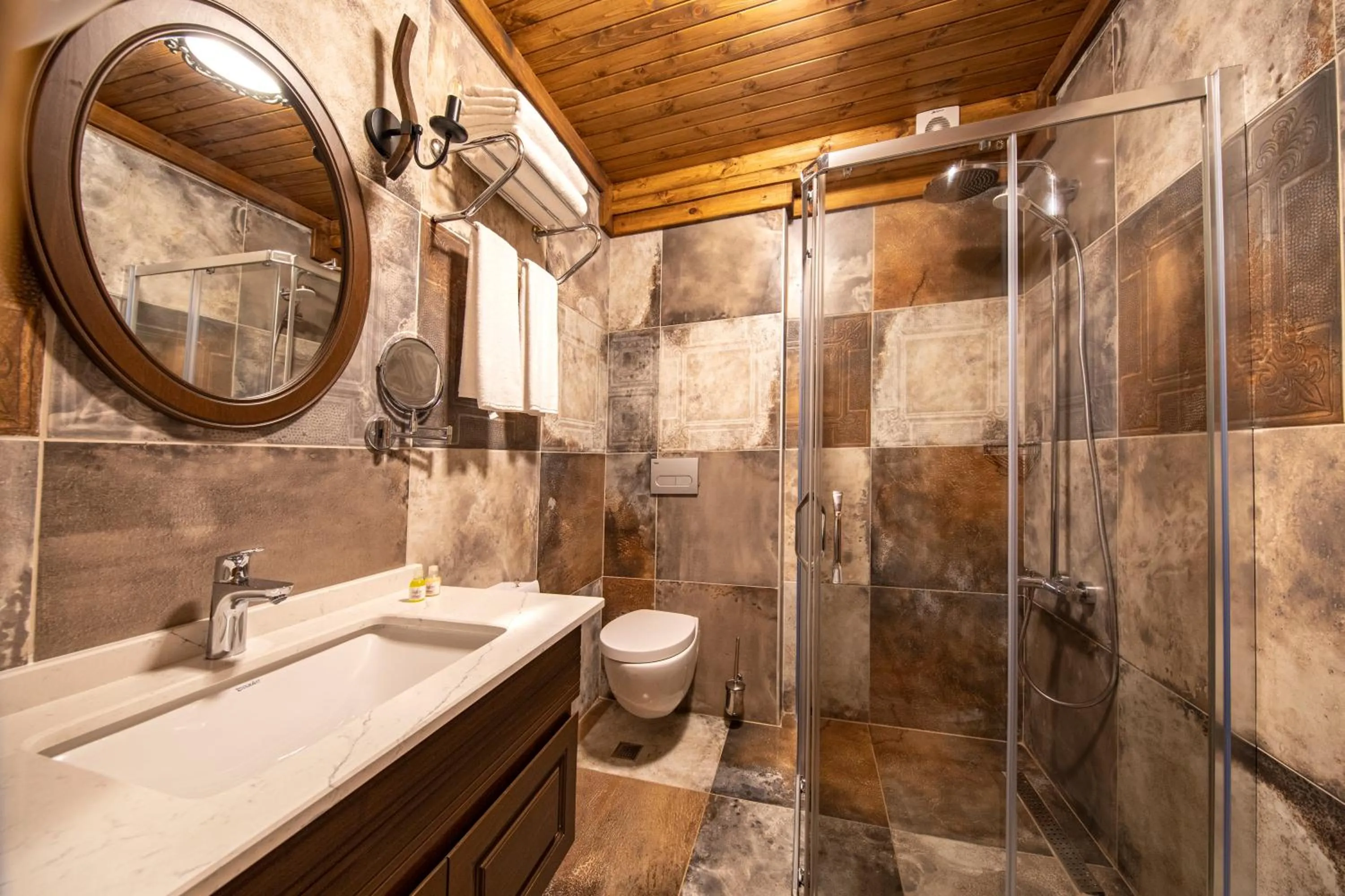 Bathroom in Foleya Mountain Resort Hotel & Villas