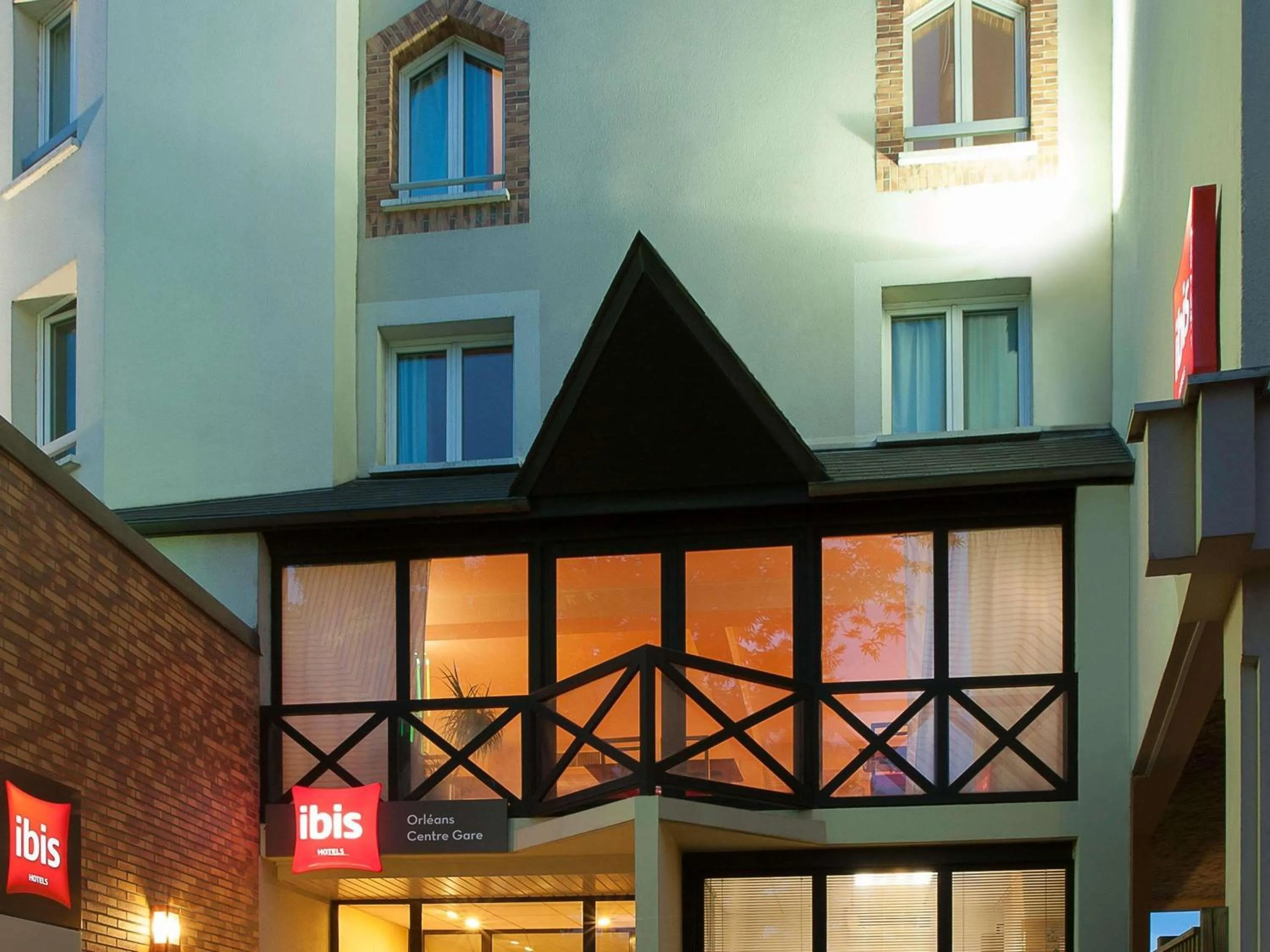 Property building in ibis Orleans Centre Gare