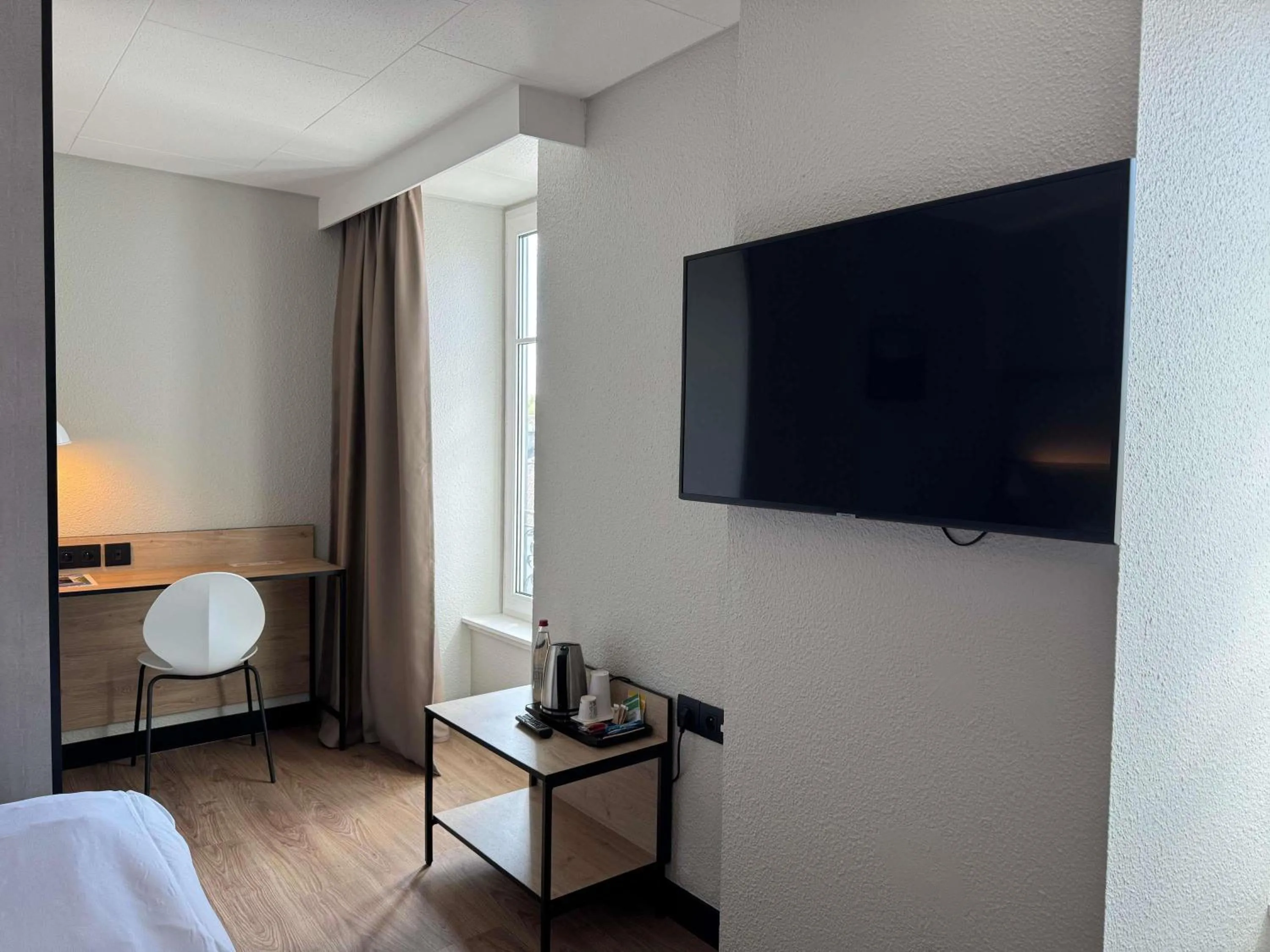 Bedroom, Bed in ibis Limoges Centre