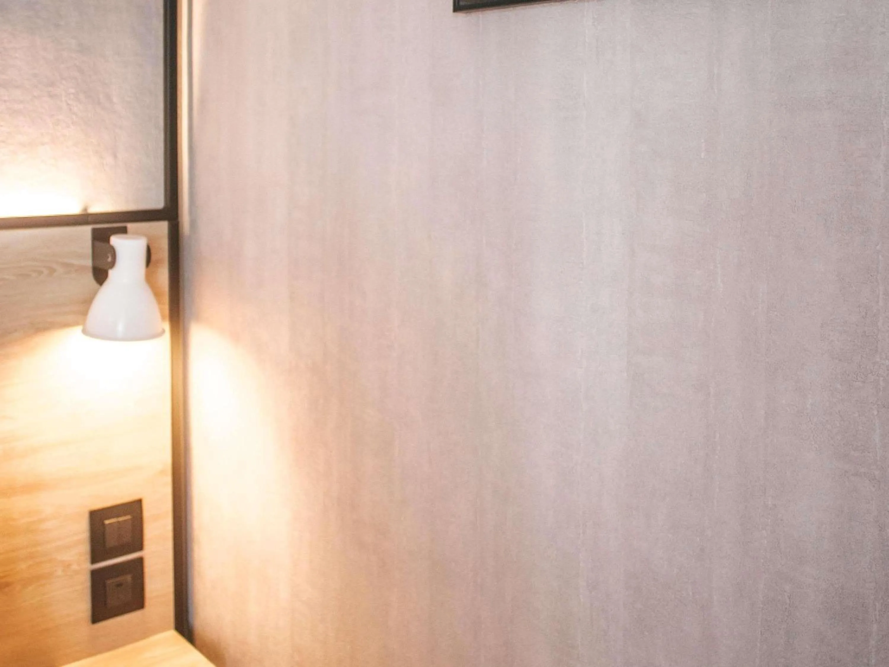 Bedroom in ibis Limoges Centre