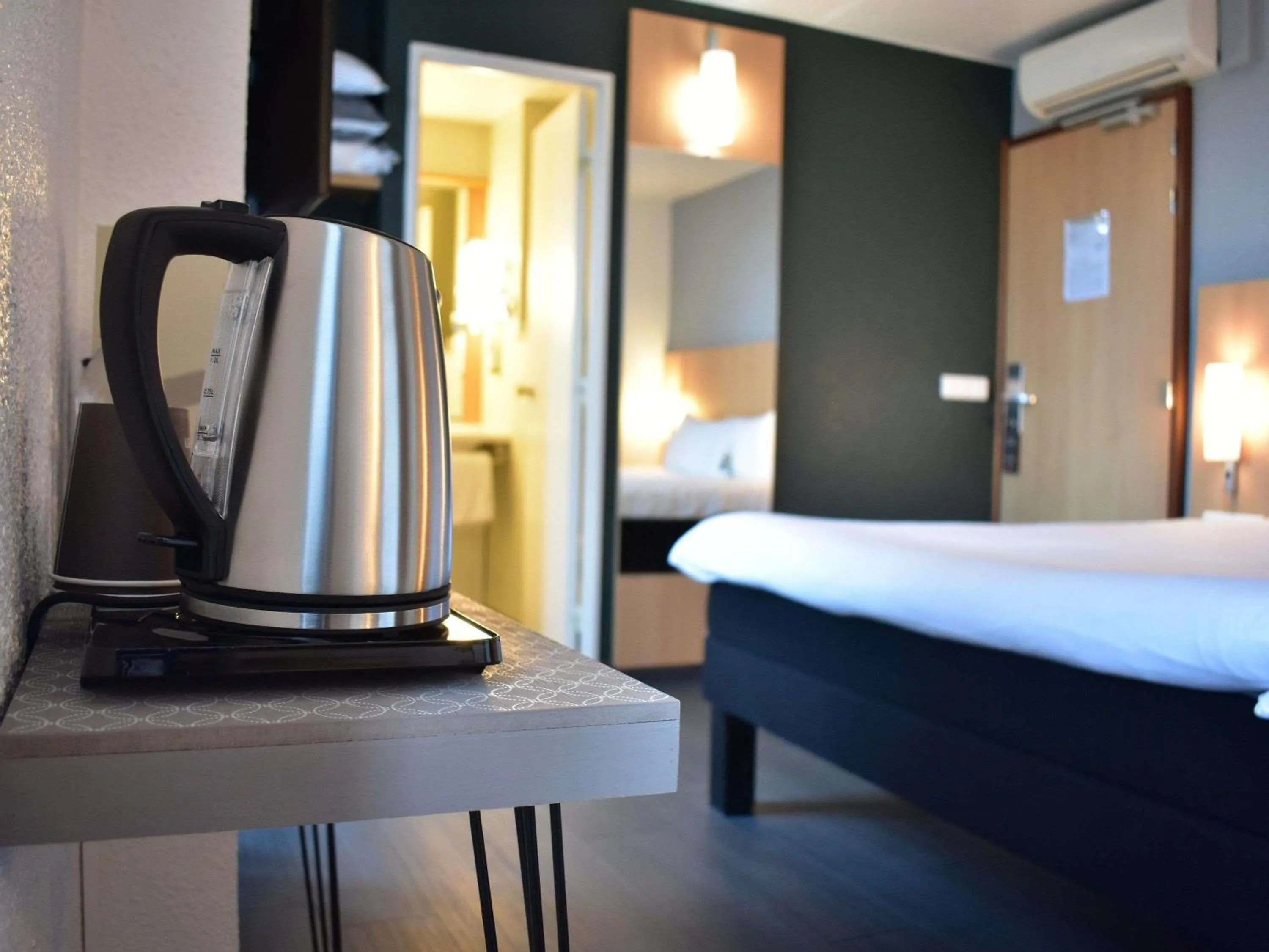 Bedroom, Bed in ibis Limoges Centre