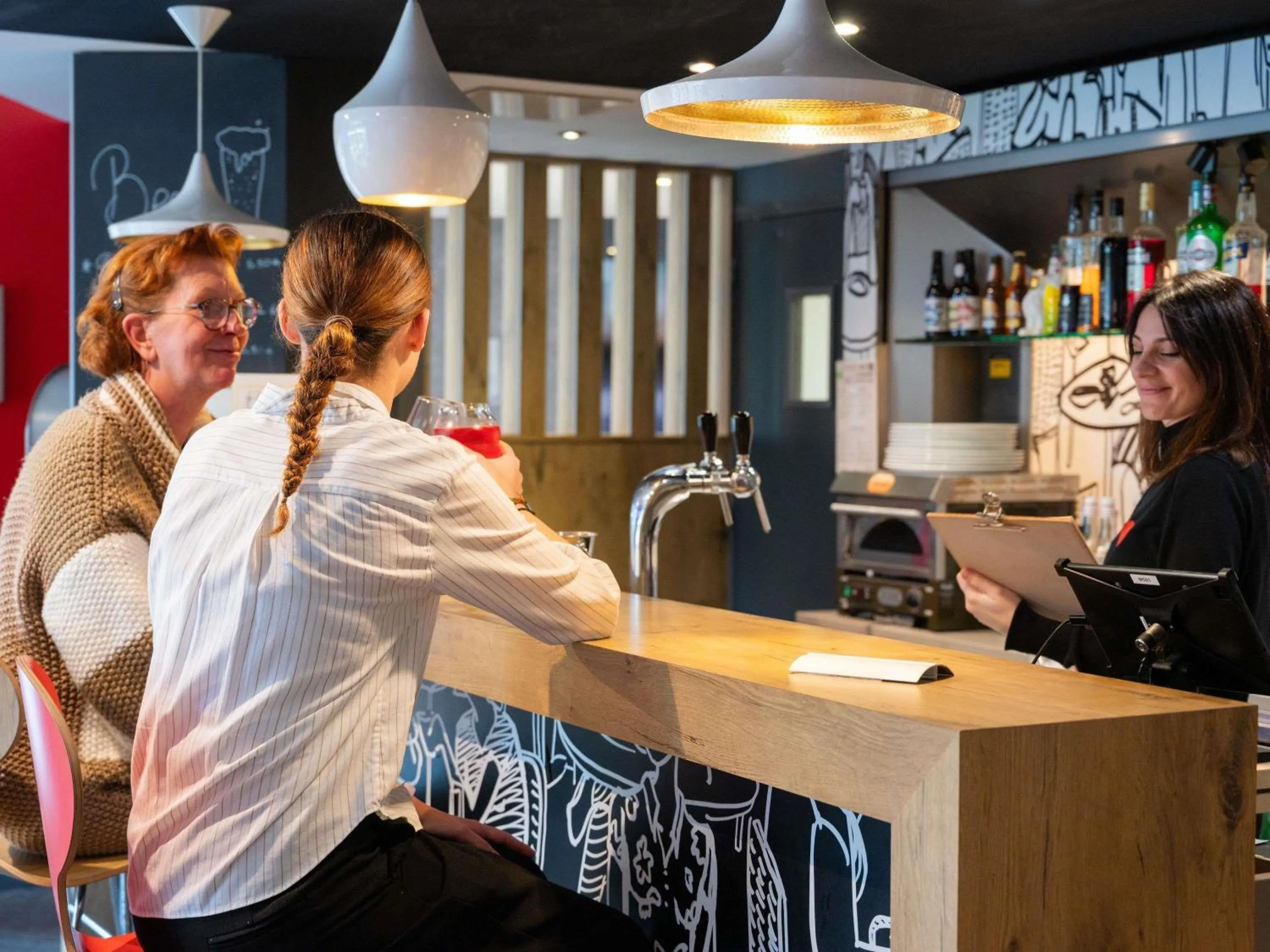 Lounge or bar in ibis Nantes Centre Gare Sud