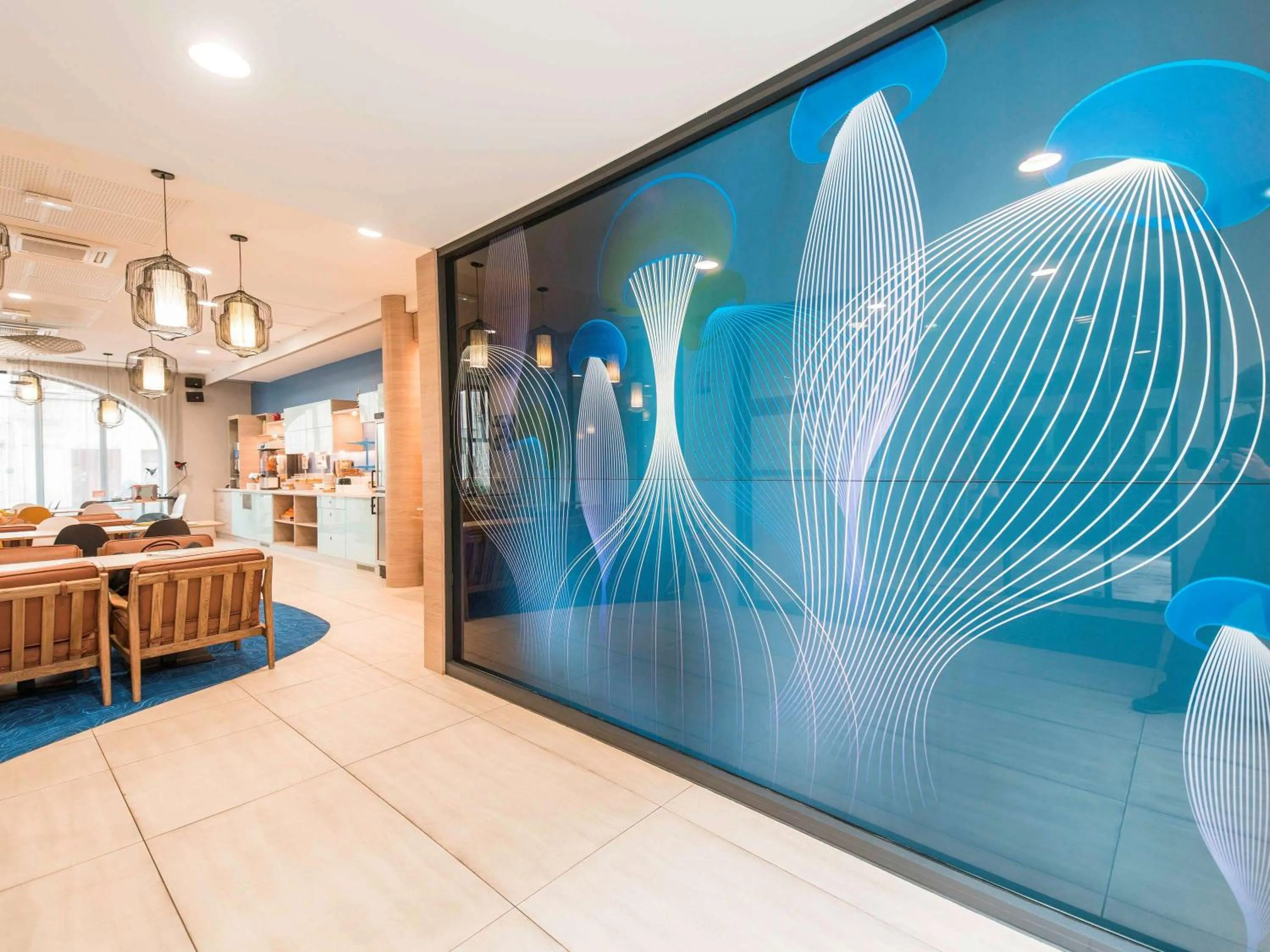 Restaurant/places to eat in ibis Styles La Rochelle Centre Vieux Port