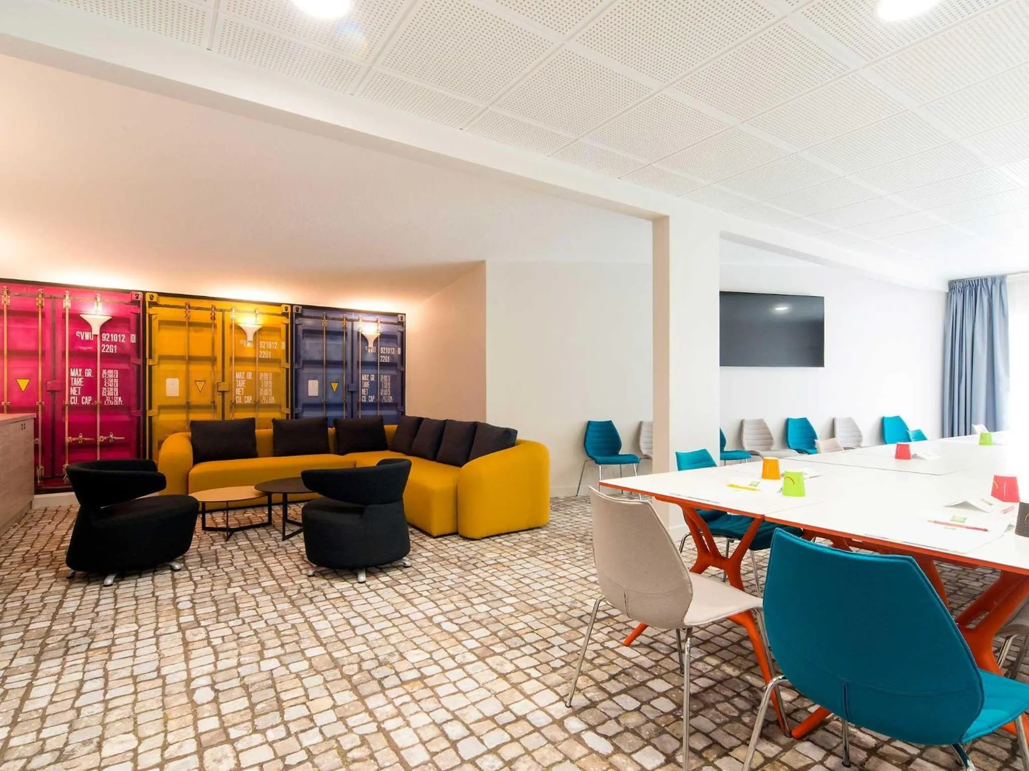 Meeting/conference room in ibis Styles La Rochelle Centre Vieux Port