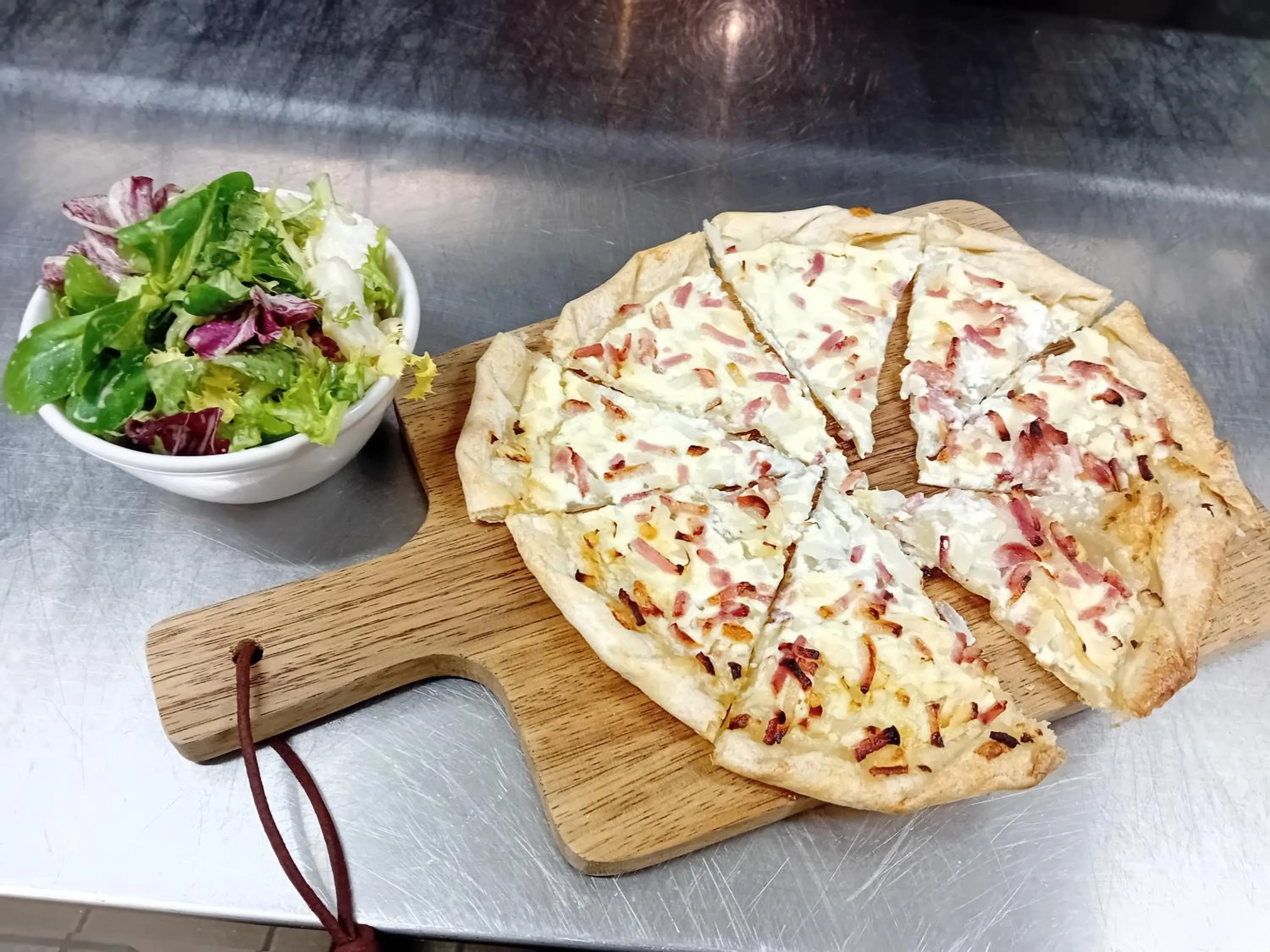 Restaurant/places to eat in The Originals City Hotel Artyster Clermont Ferrand