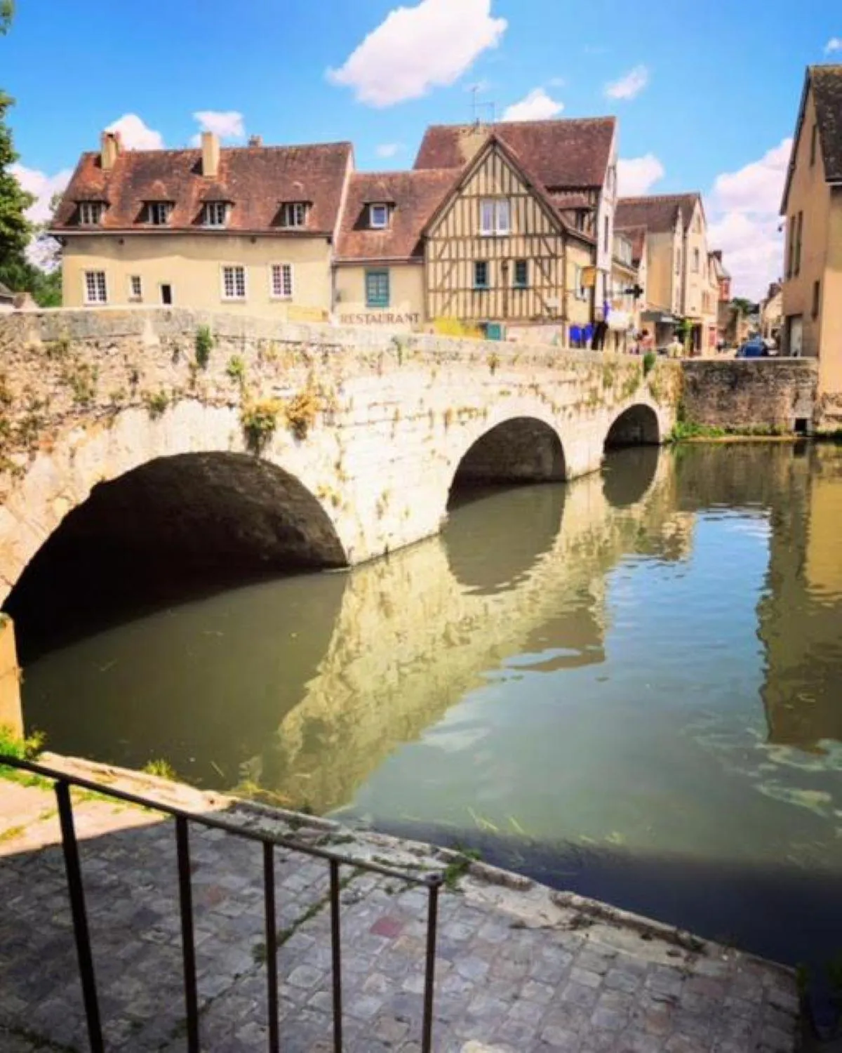 Hiking in B&B HOTEL Chartres Centre Cathédrale 3 étoiles