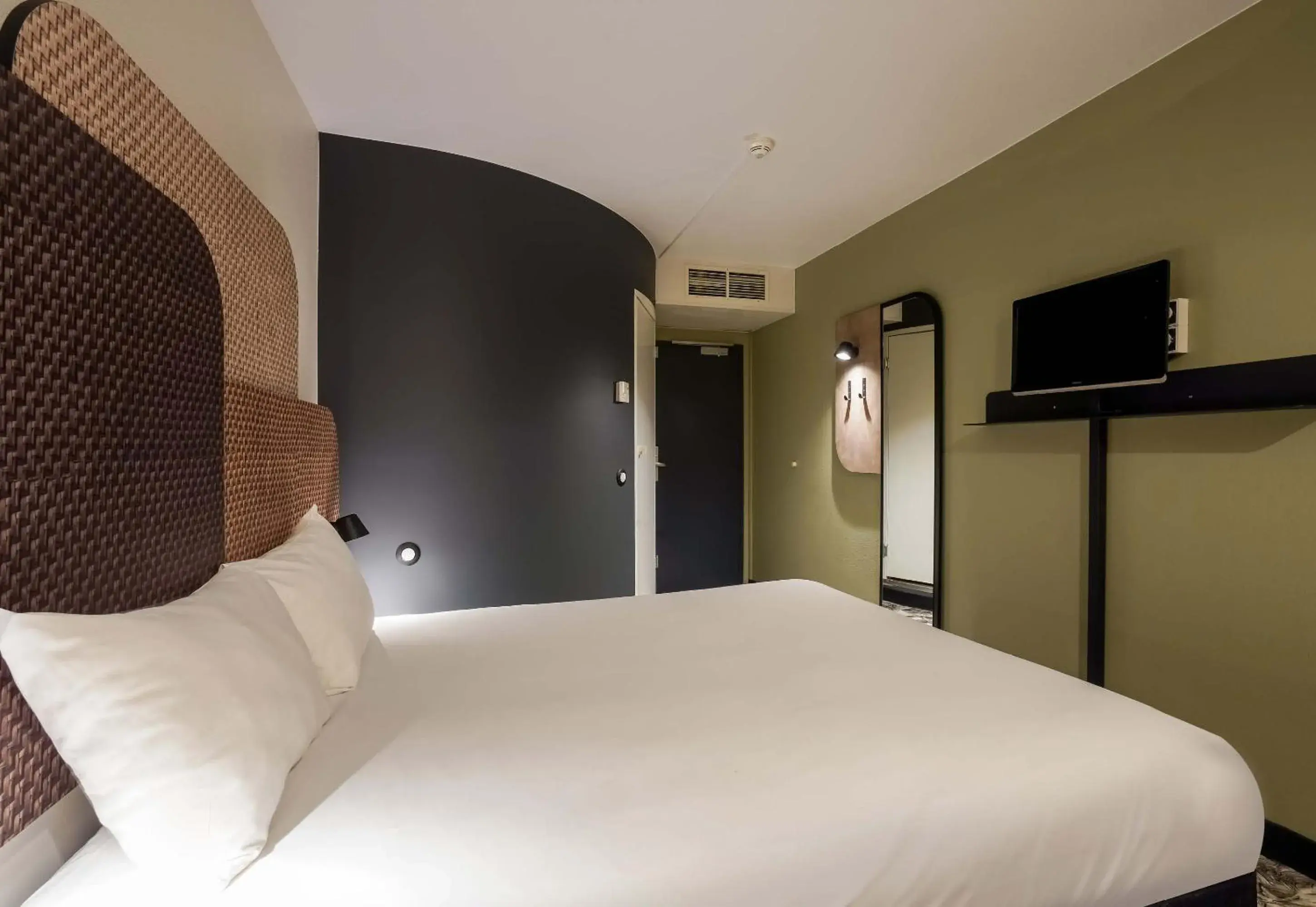 Double Room in B&B HOTEL Chartres Centre Cathédrale 3 étoiles Double Room in B&B HOTEL Chartres Centre Cathédrale 3 étoiles