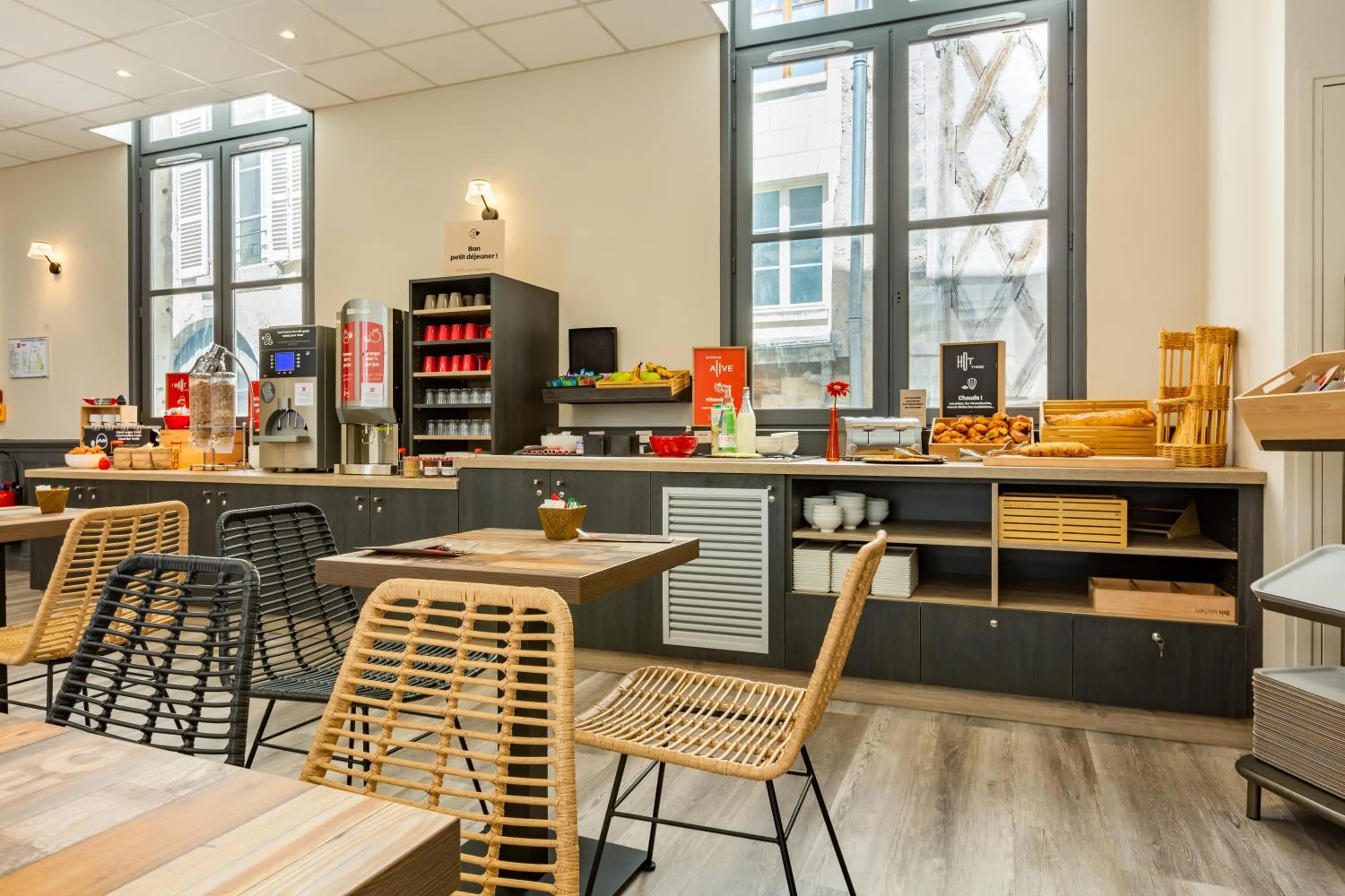 Breakfast in ibis Blois Centre Château