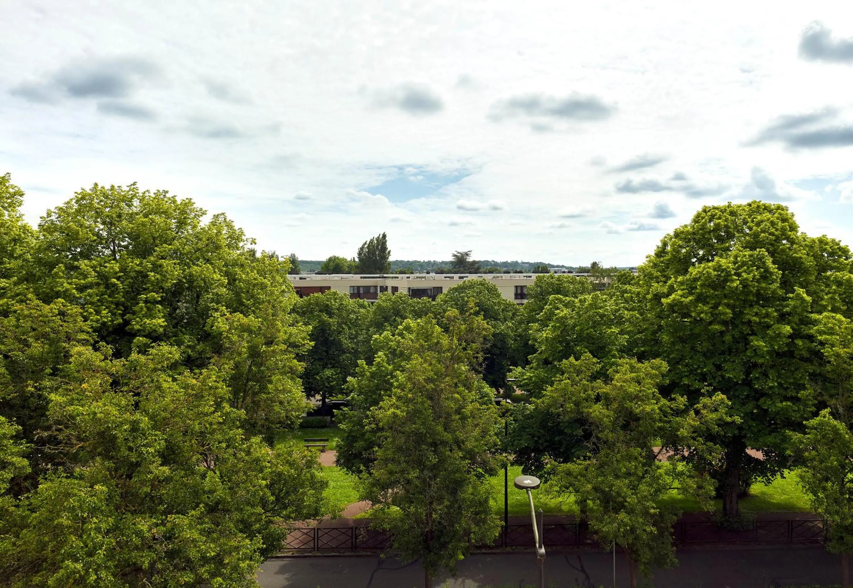 Natural landscape in B&B HOTEL Versailles Le Chesnay