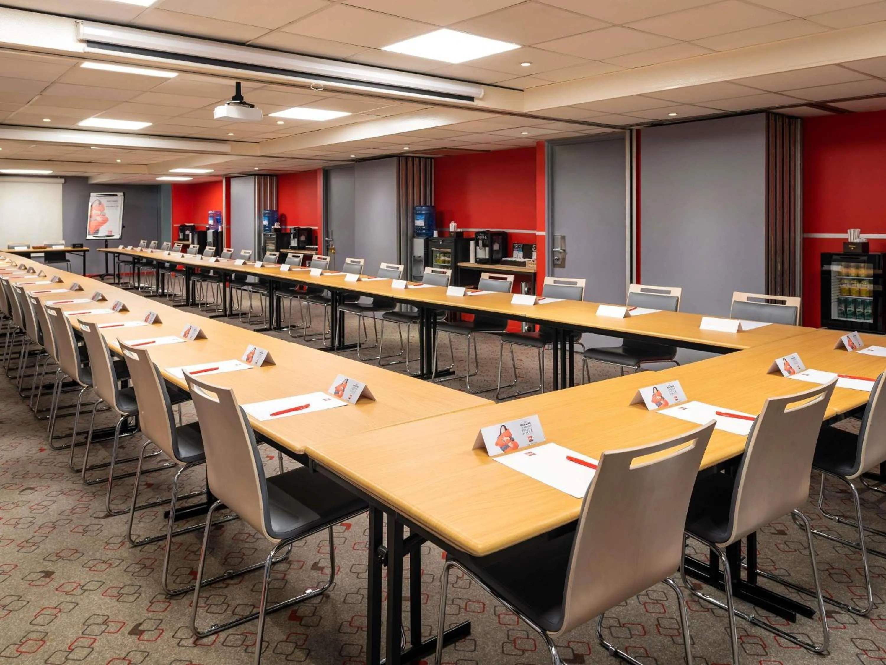 Meeting/conference room in ibis Paris Alesia Montparnasse