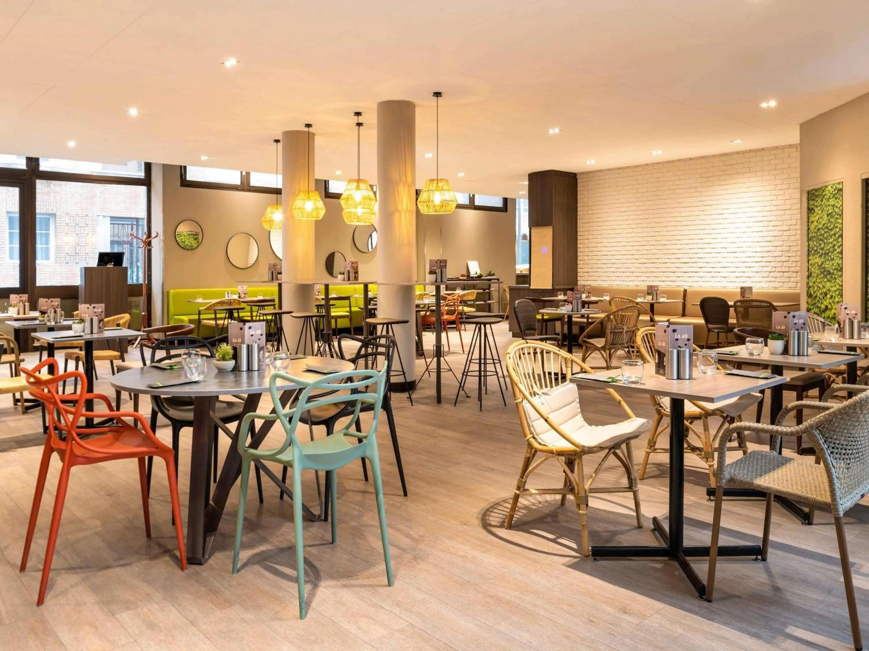 Restaurant/places to eat in ibis Paris Alesia Montparnasse