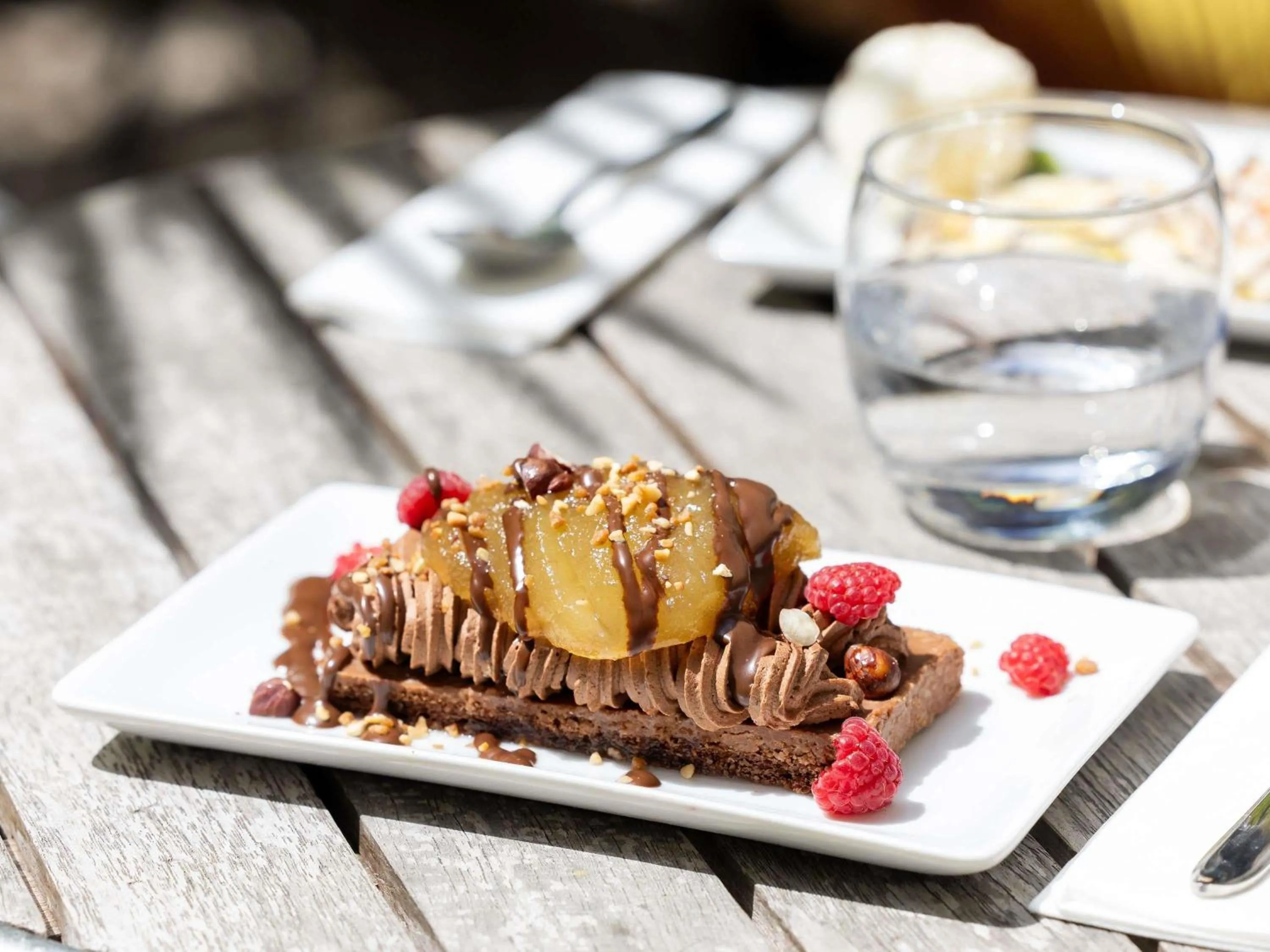 Restaurant/places to eat in ibis Paris Alesia Montparnasse