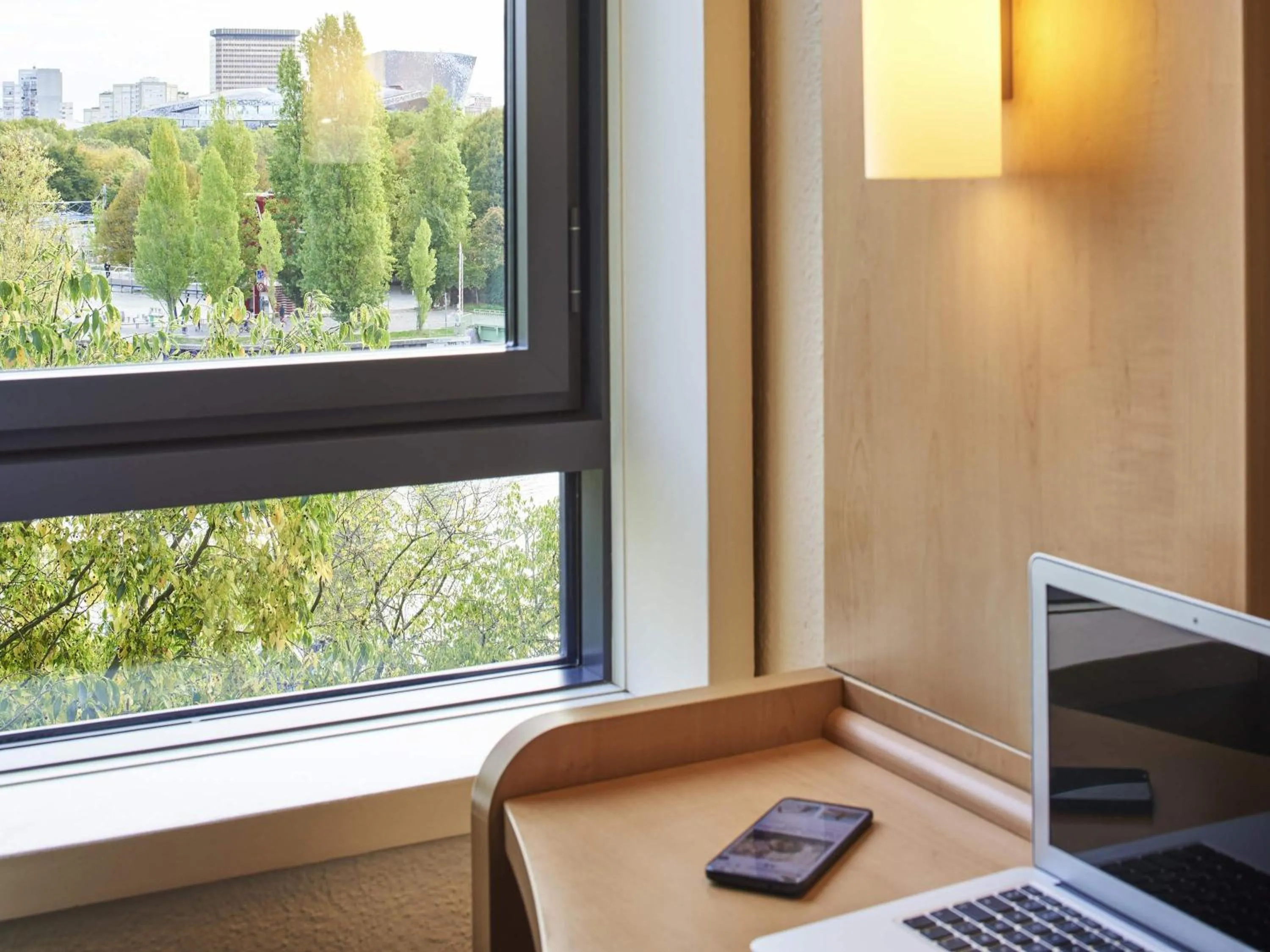 Bedroom in ibis Paris La Villette Cité des Sciences 19ème