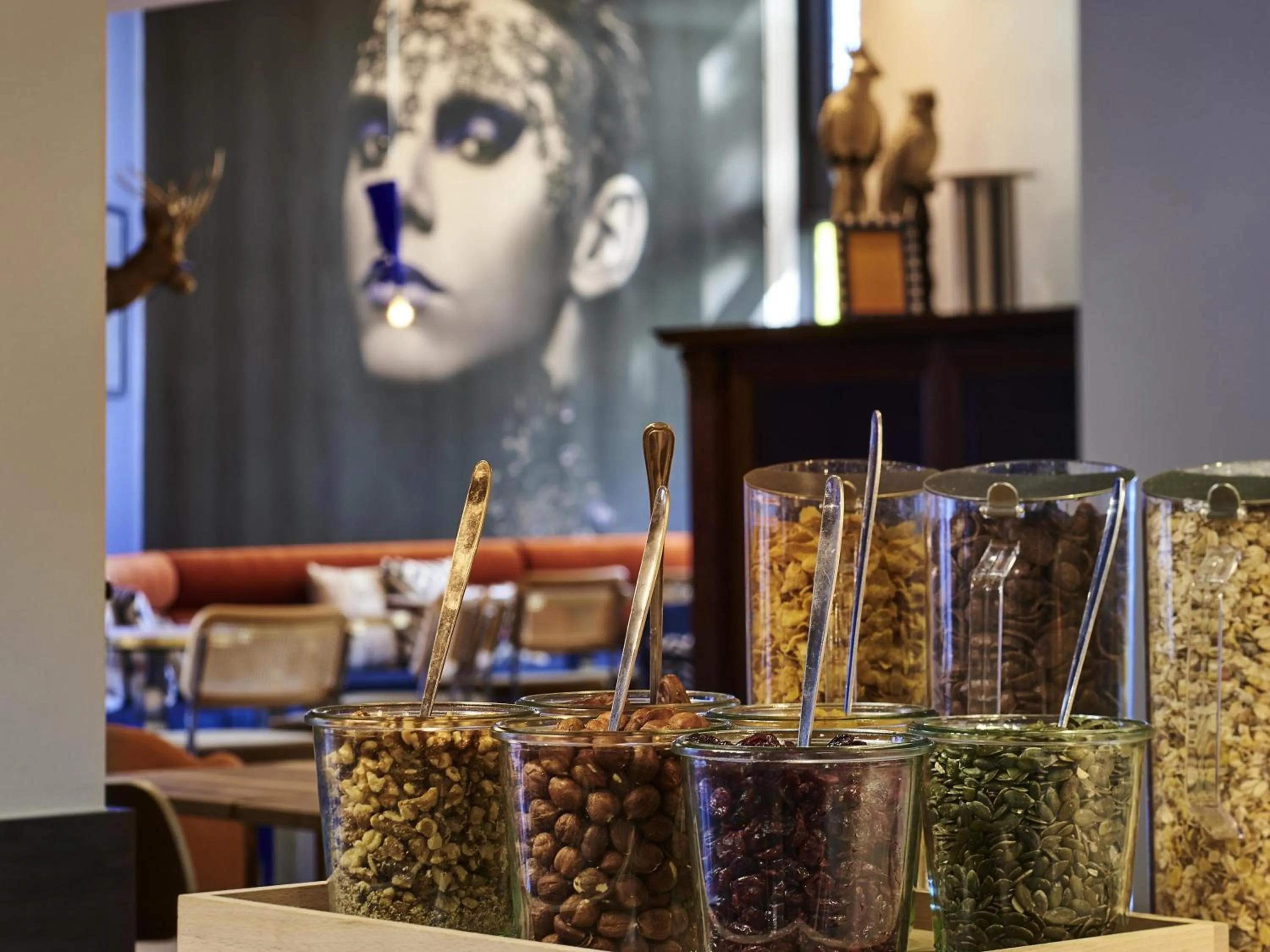 Breakfast in ibis Paris La Villette Cité des Sciences 19ème