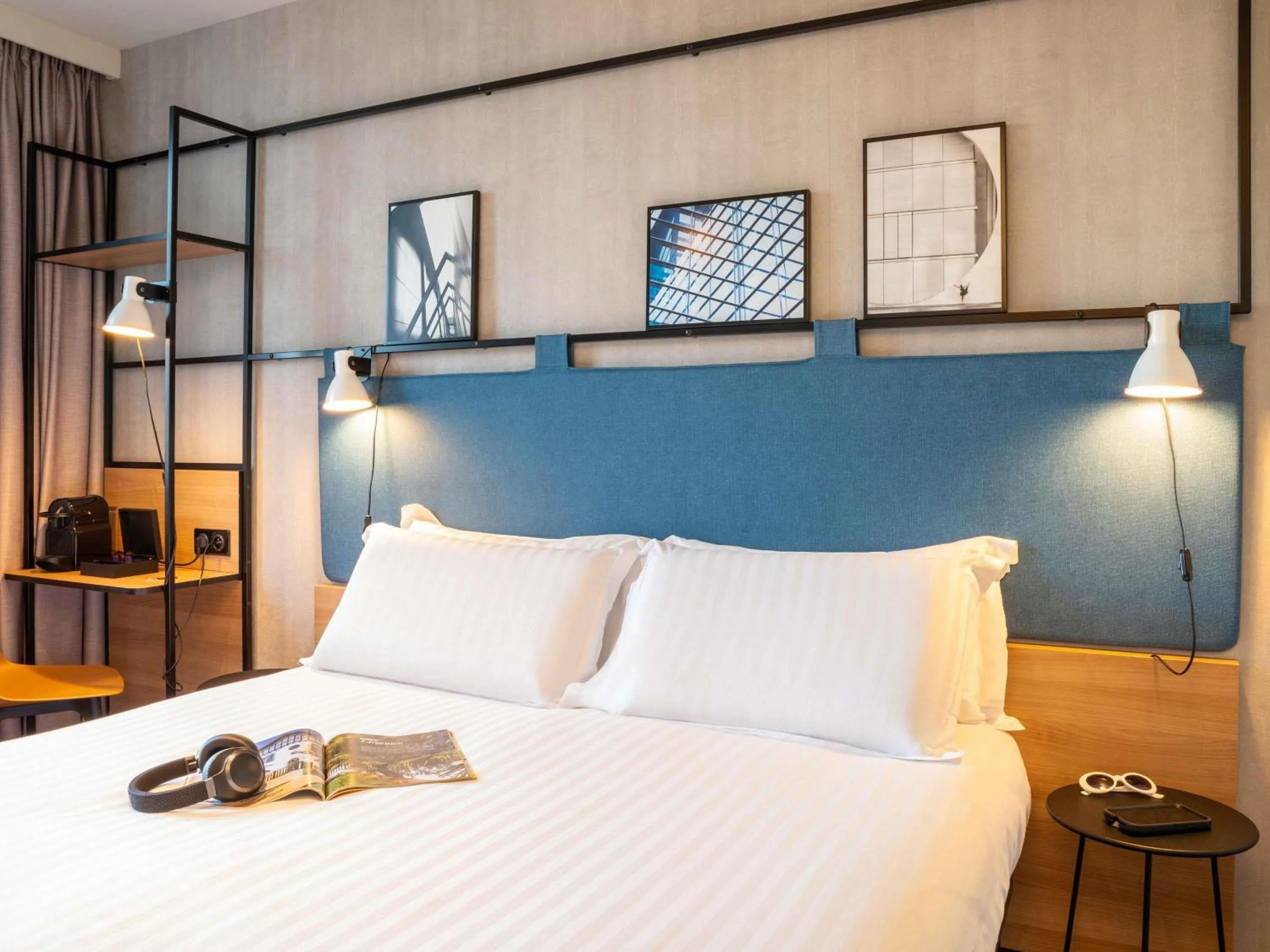 Bedroom, Bed in ibis Paris CDG Airport