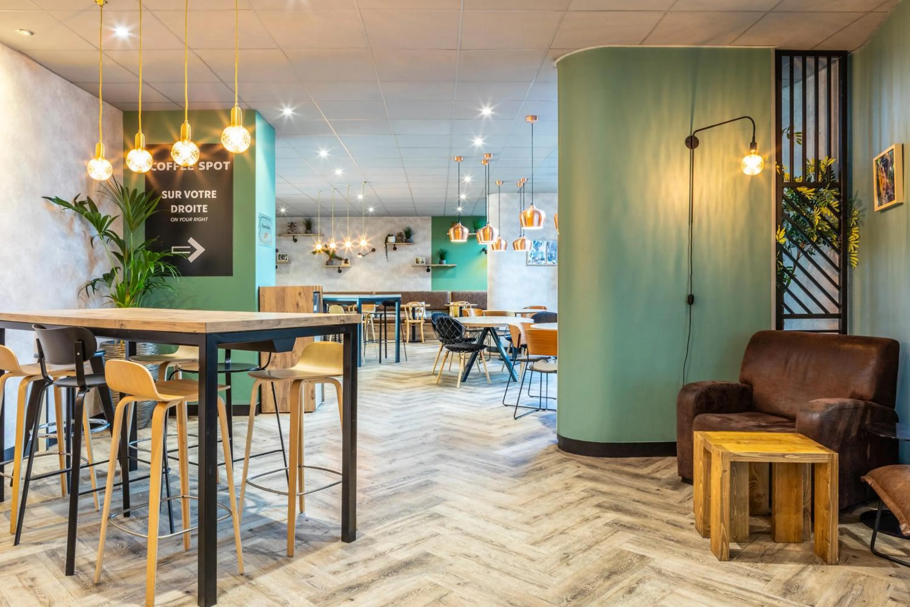 Restaurant/places to eat in ibis Paris CDG Airport