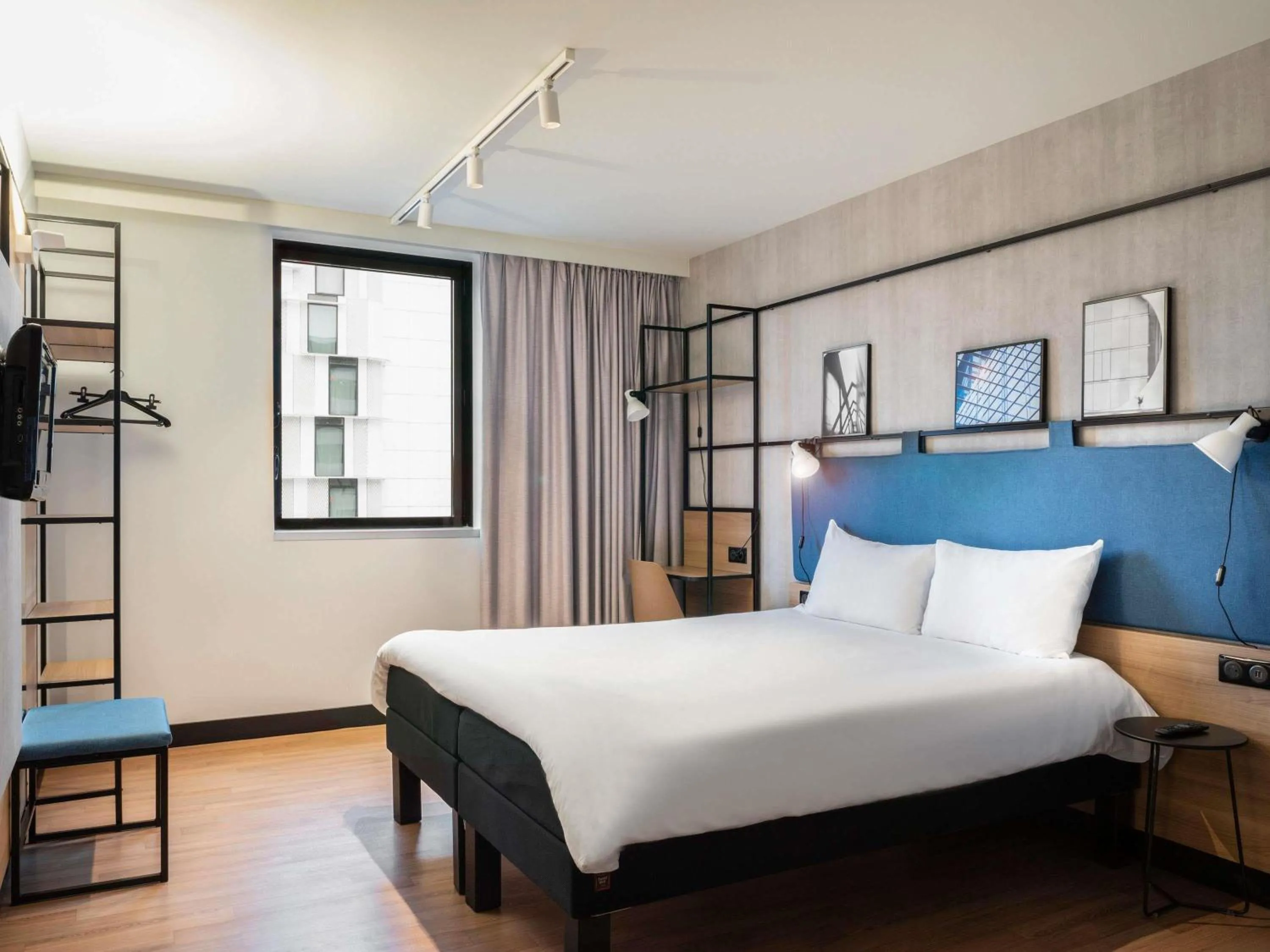 Bedroom, Bed in ibis Paris CDG Airport