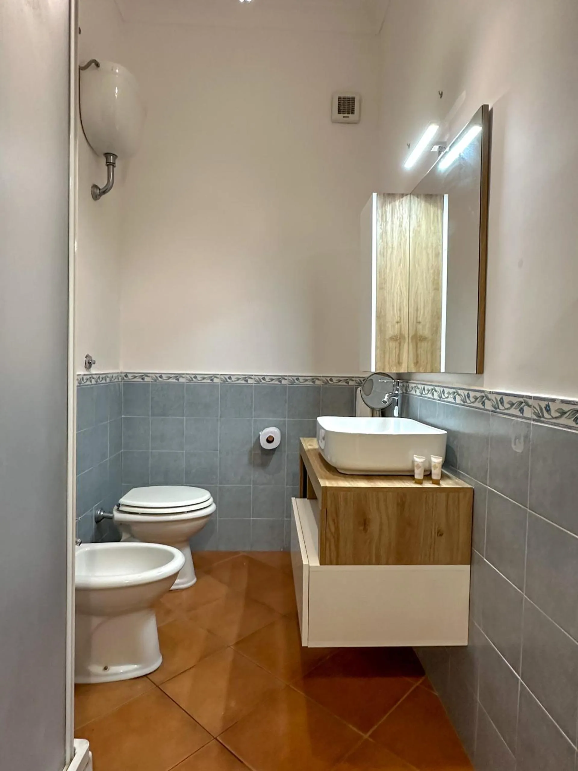 Flowers apartments & rooms