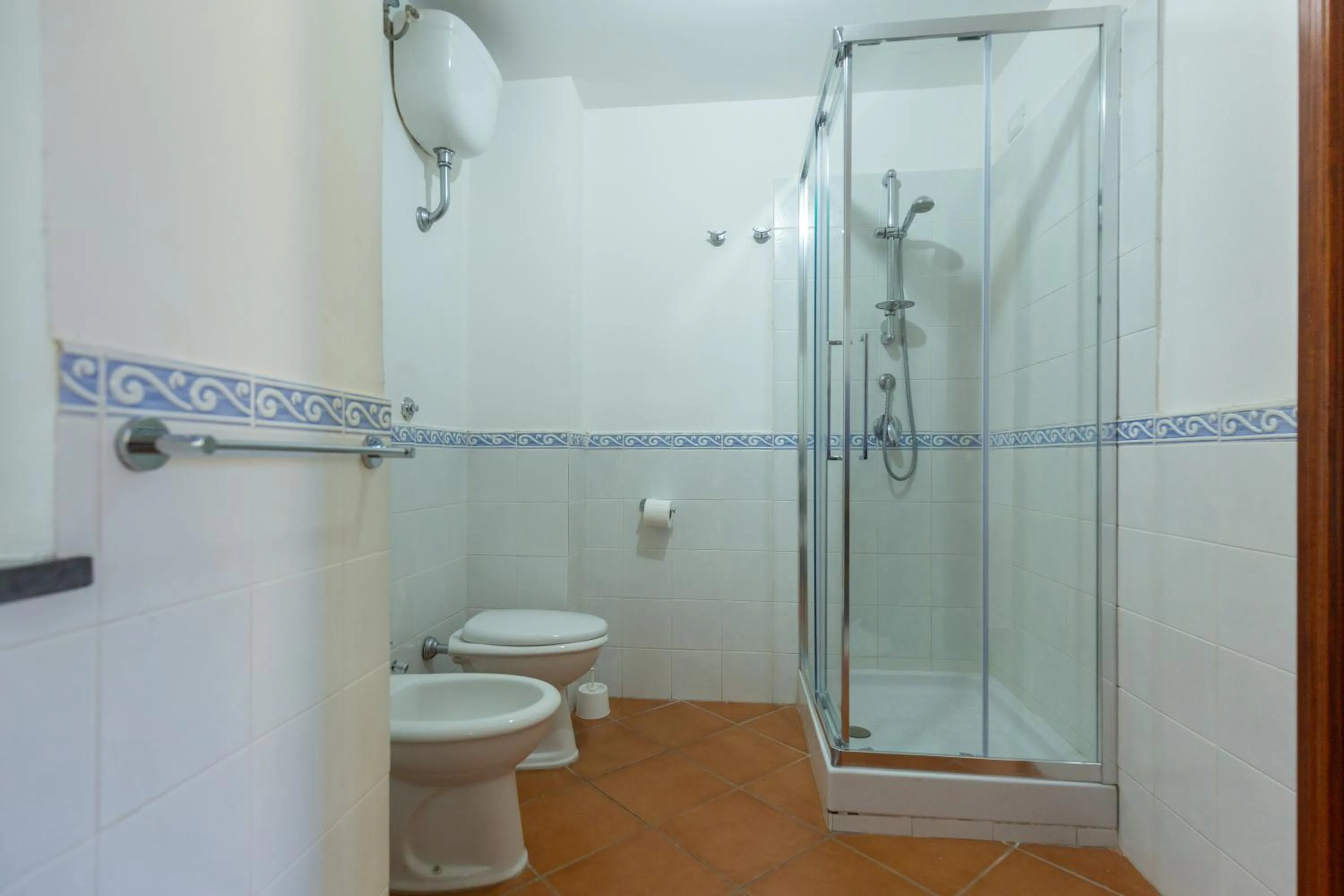 Bathroom in Flowers apartments & rooms