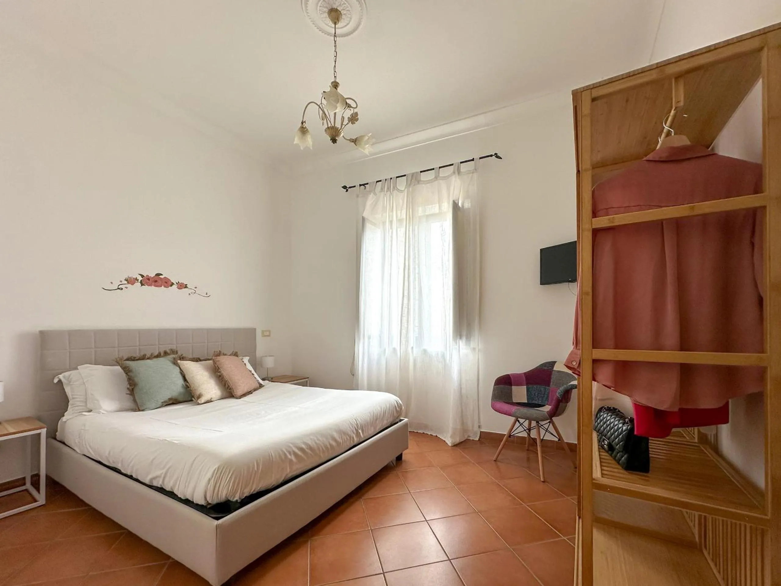 Bed in Flowers apartments & rooms