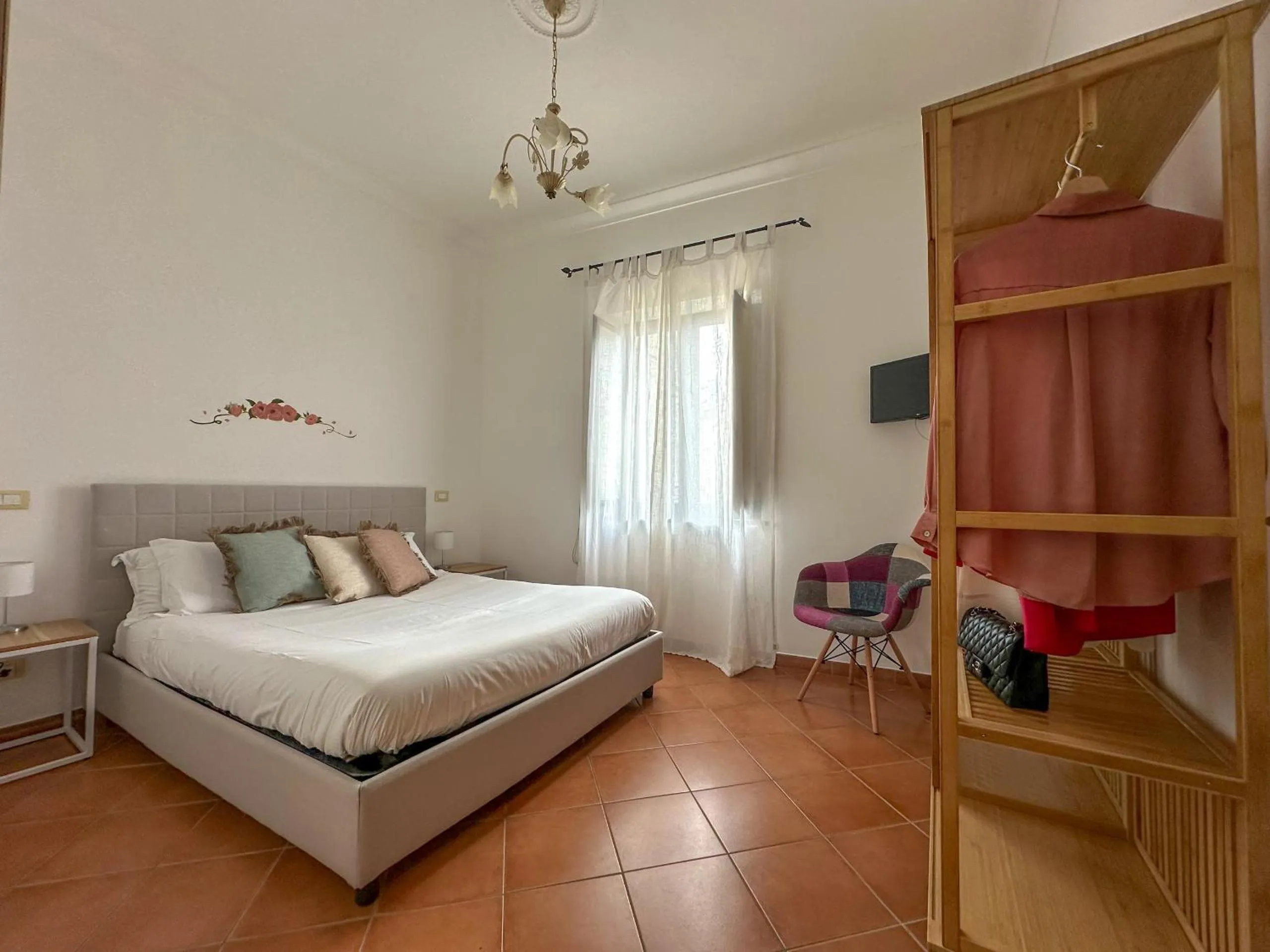 Bed in Flowers apartments & rooms