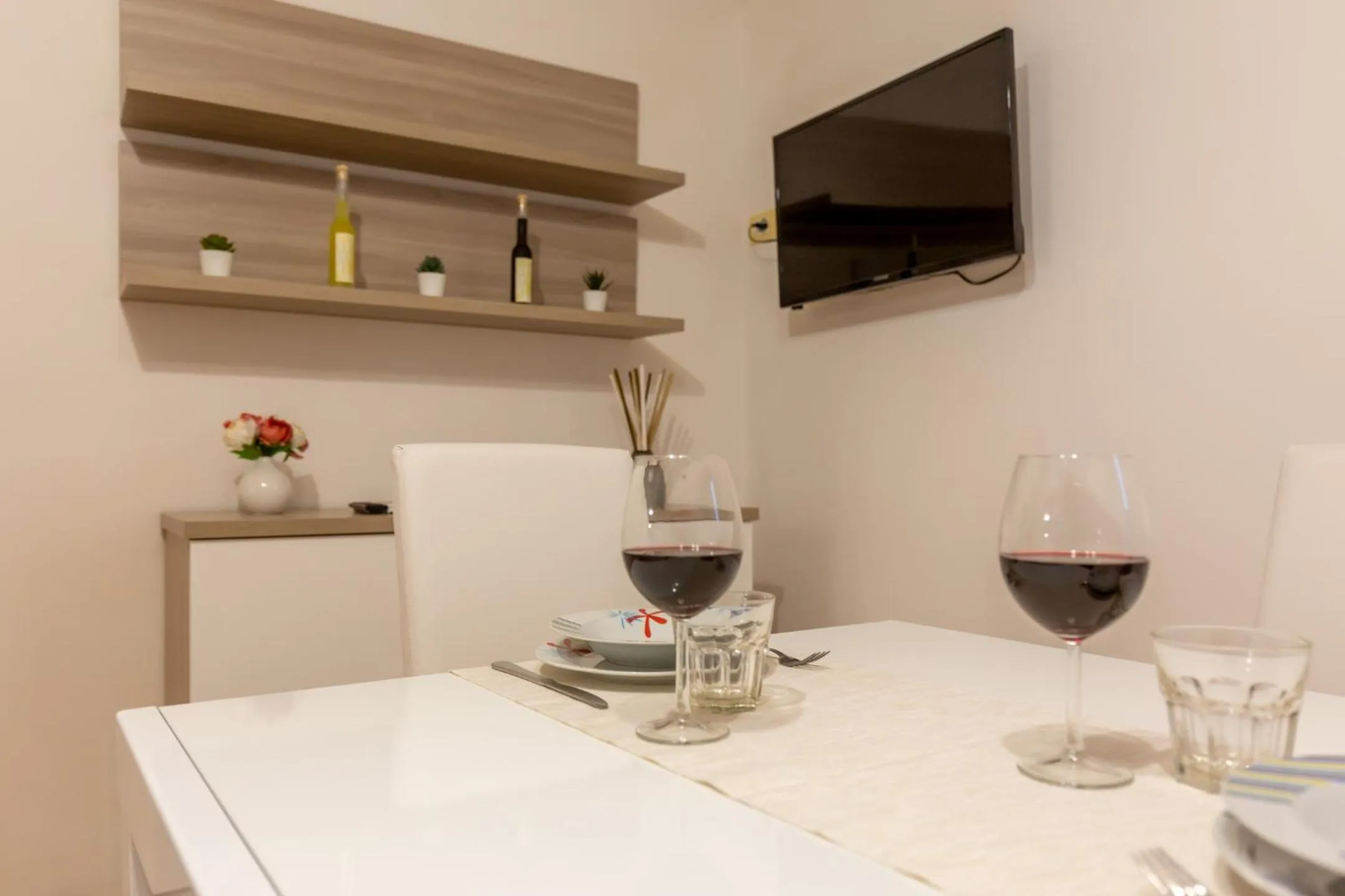 Flowers apartments & rooms