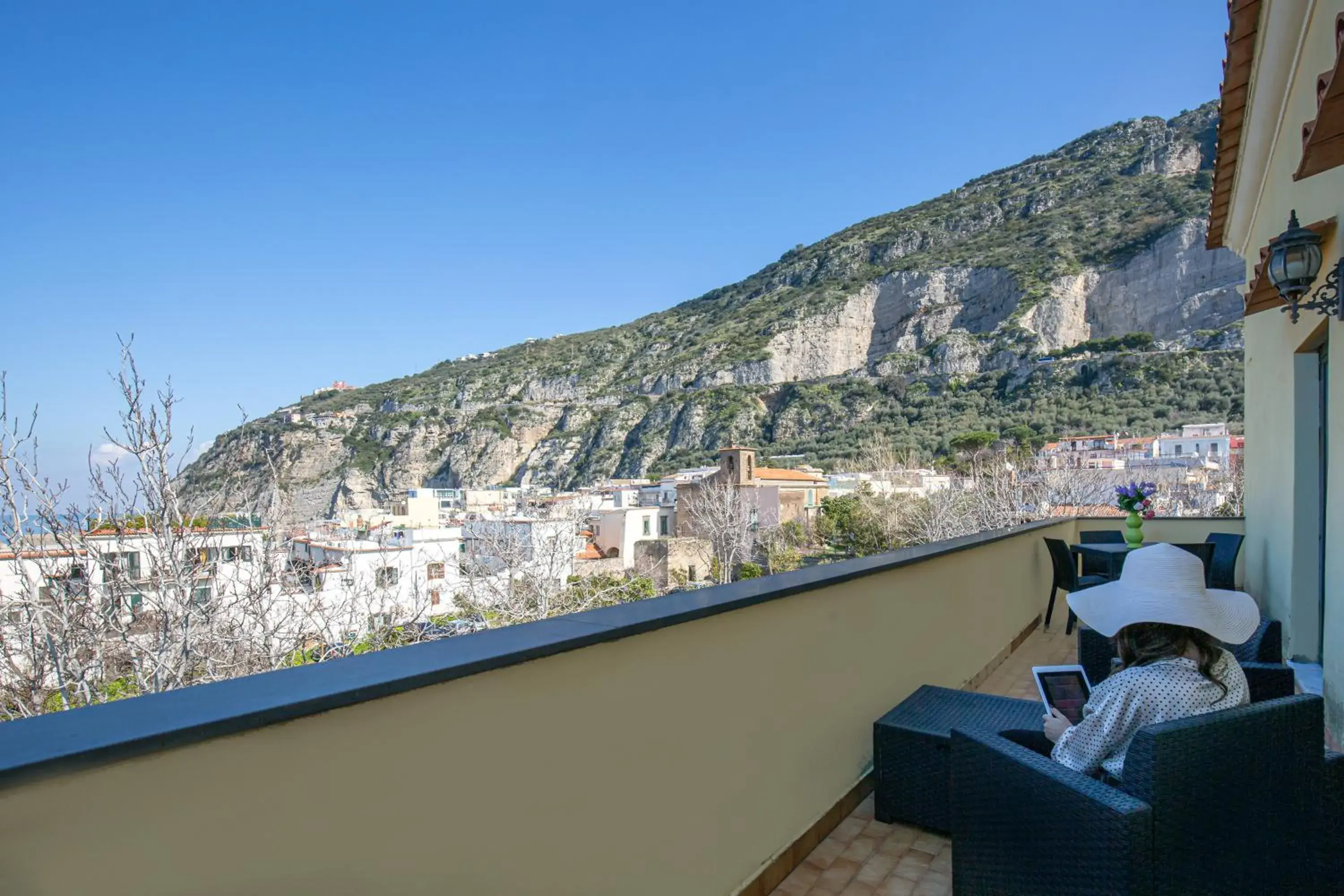 Double Room with Balcony and Sea View in Flowers apartments & rooms Double Room with Balcony and Sea View in Flowers apartments & rooms