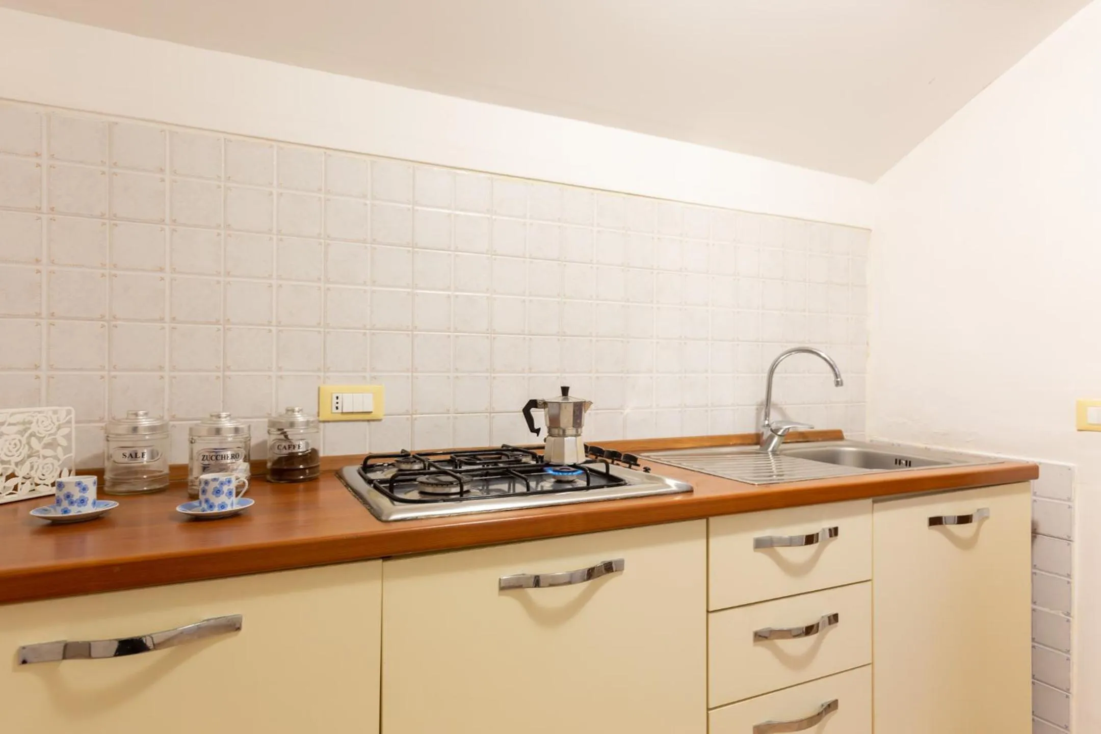 Flowers apartments & rooms