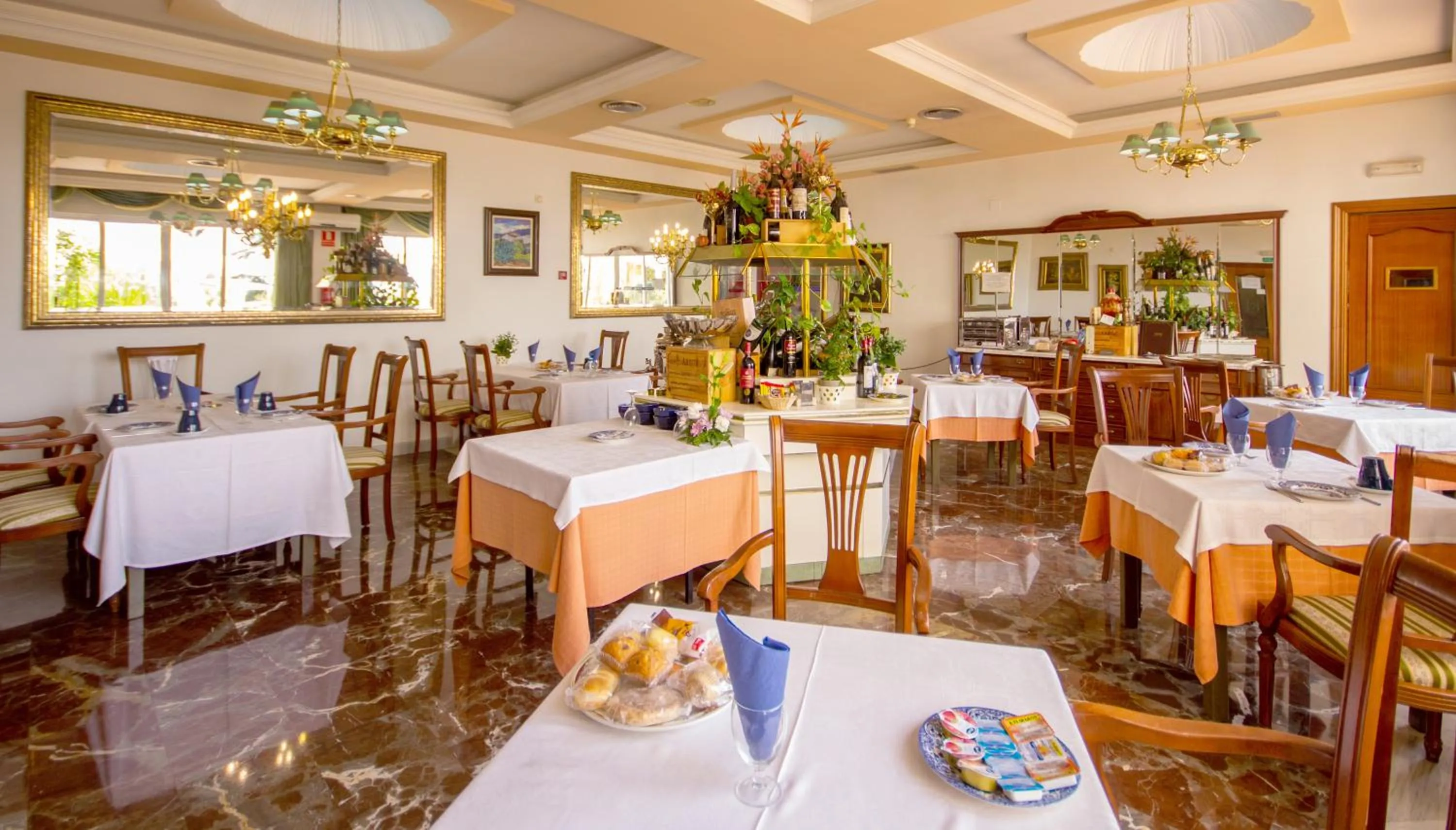 Restaurant/places to eat in Hotel Hidalgo