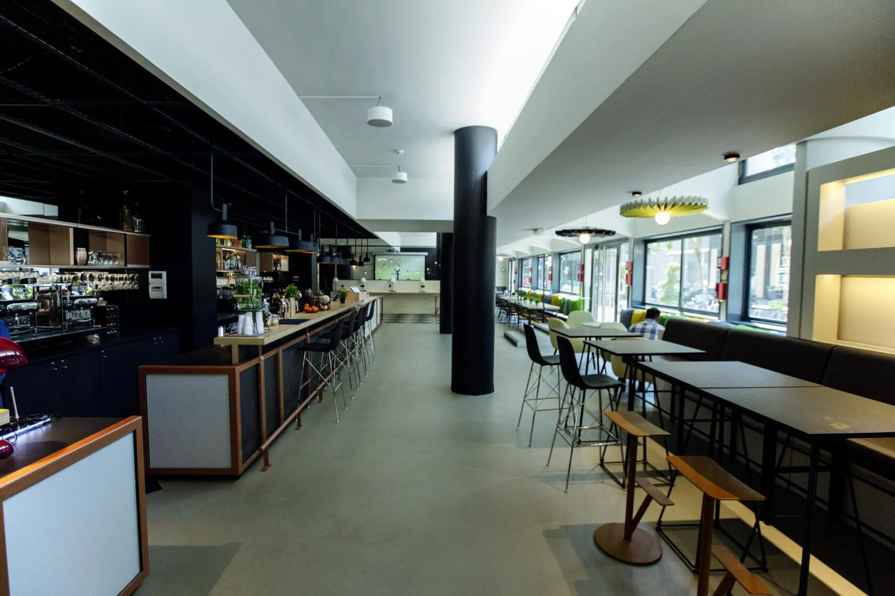 Restaurant/places to eat in ibis Paris Bercy Village