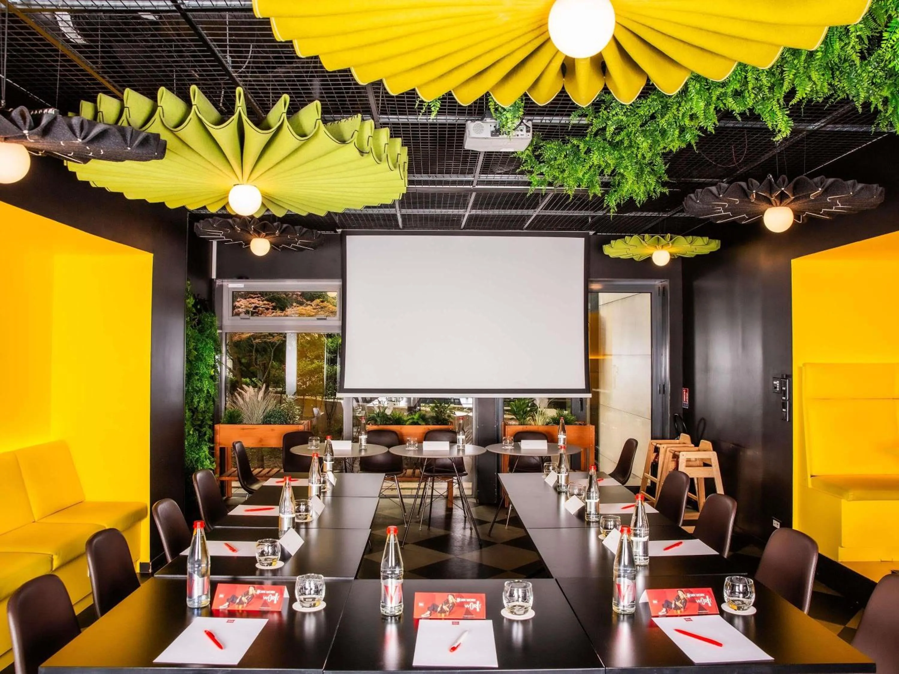 Meeting/conference room in ibis Paris Bercy Village