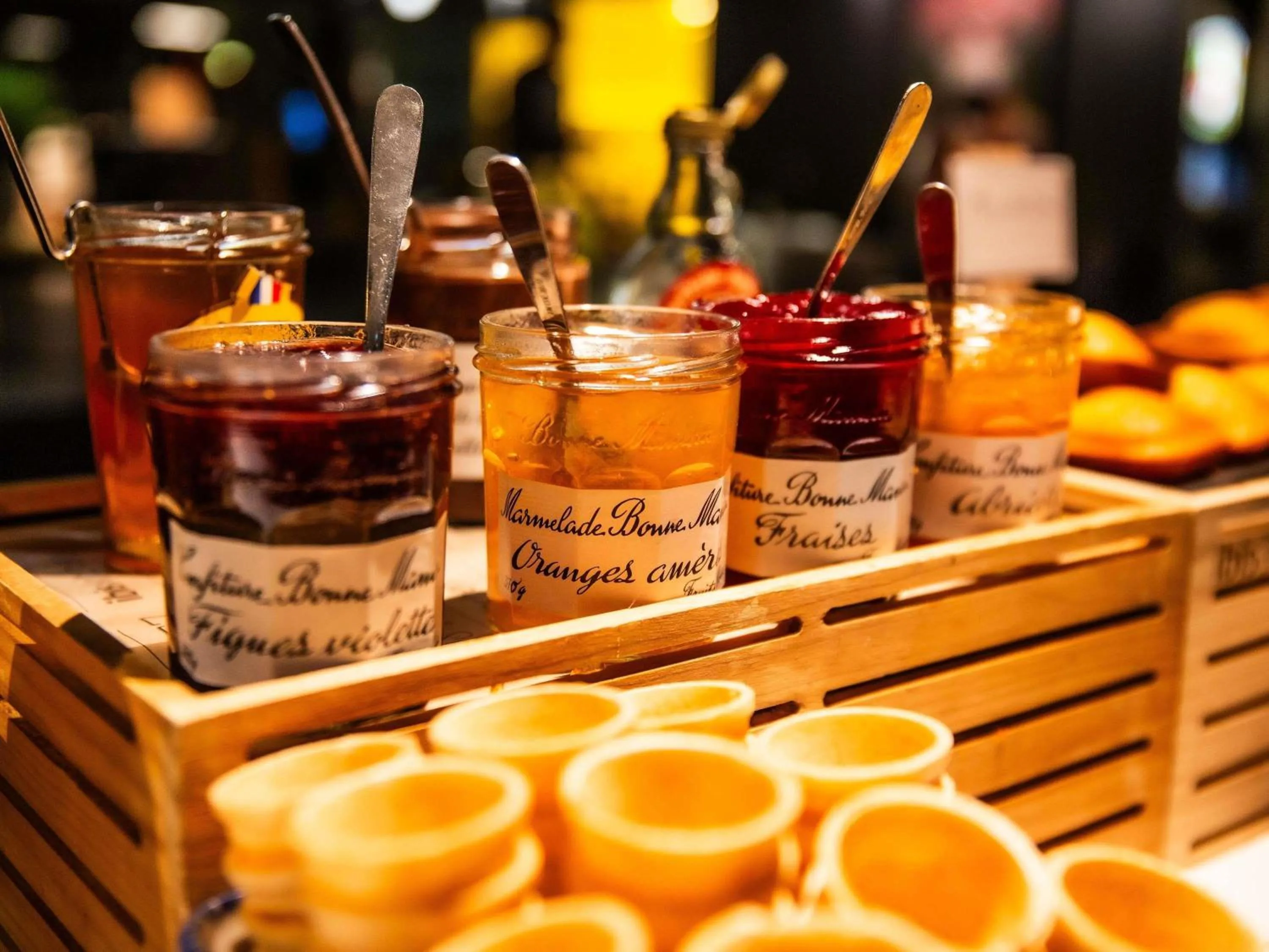 Breakfast in ibis Paris Bercy Village