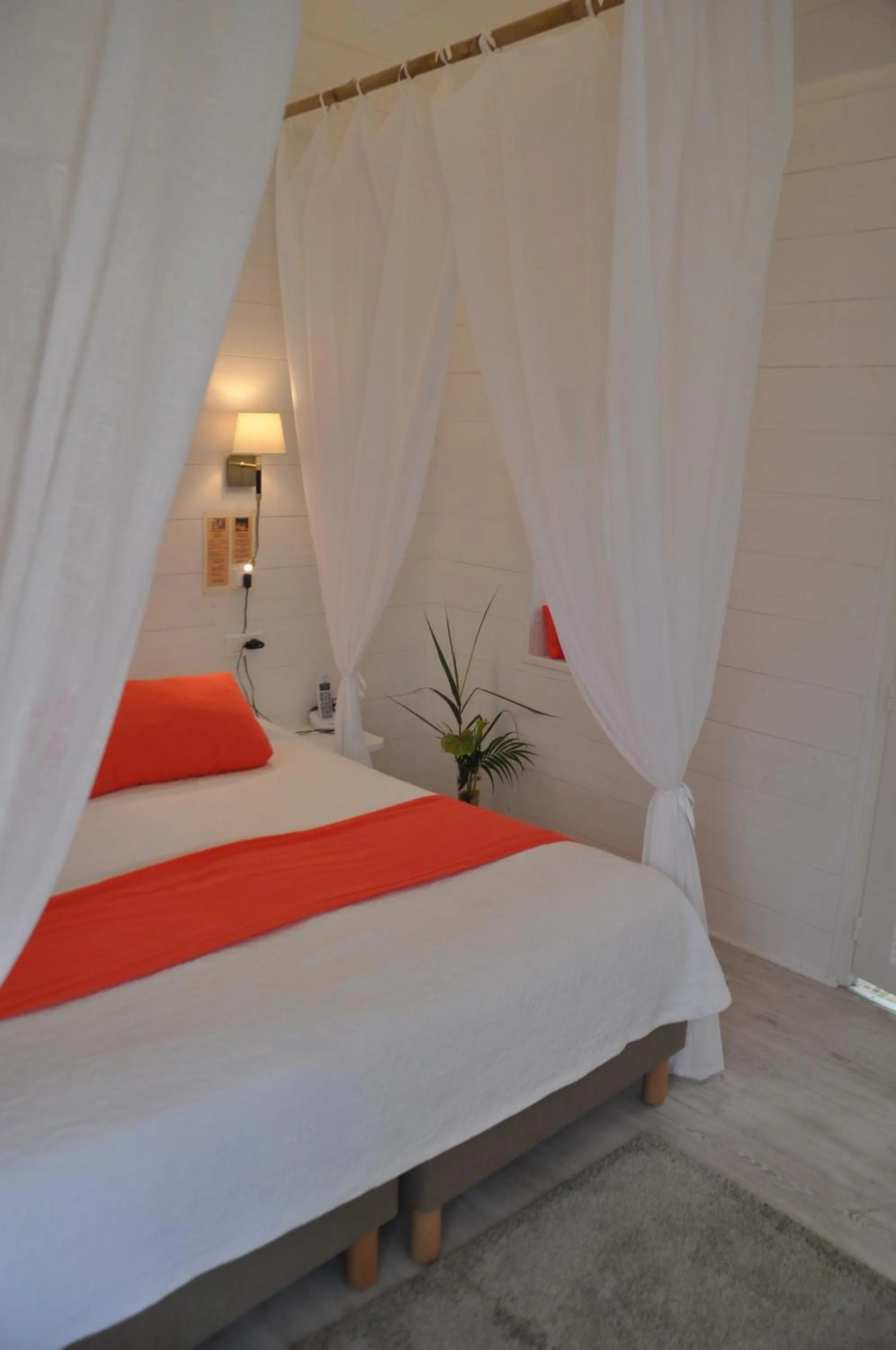 Other, Bed in Logis Auberge Du Centre