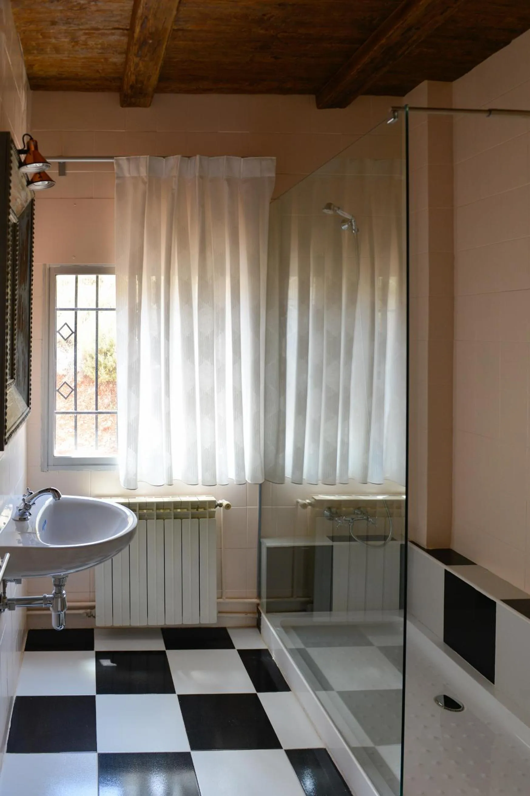 Shower in La casita de El Cuervo