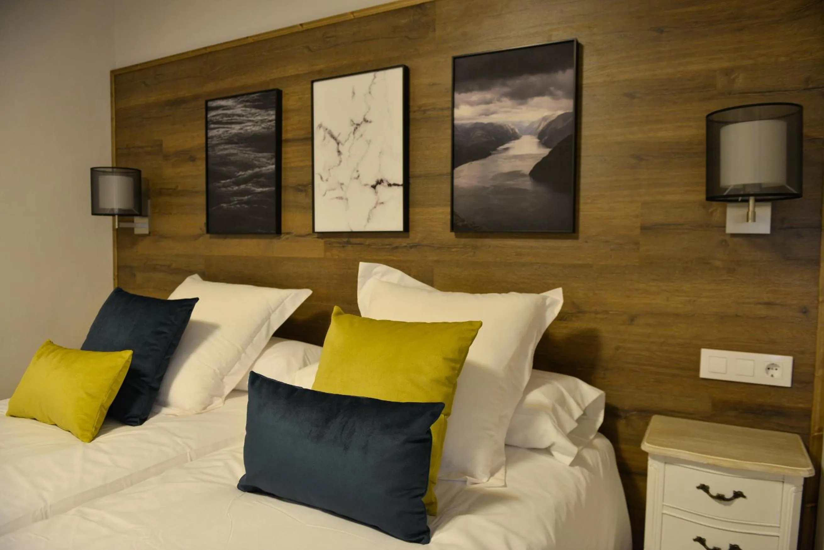 Decorative detail, Bed in La casita de El Cuervo