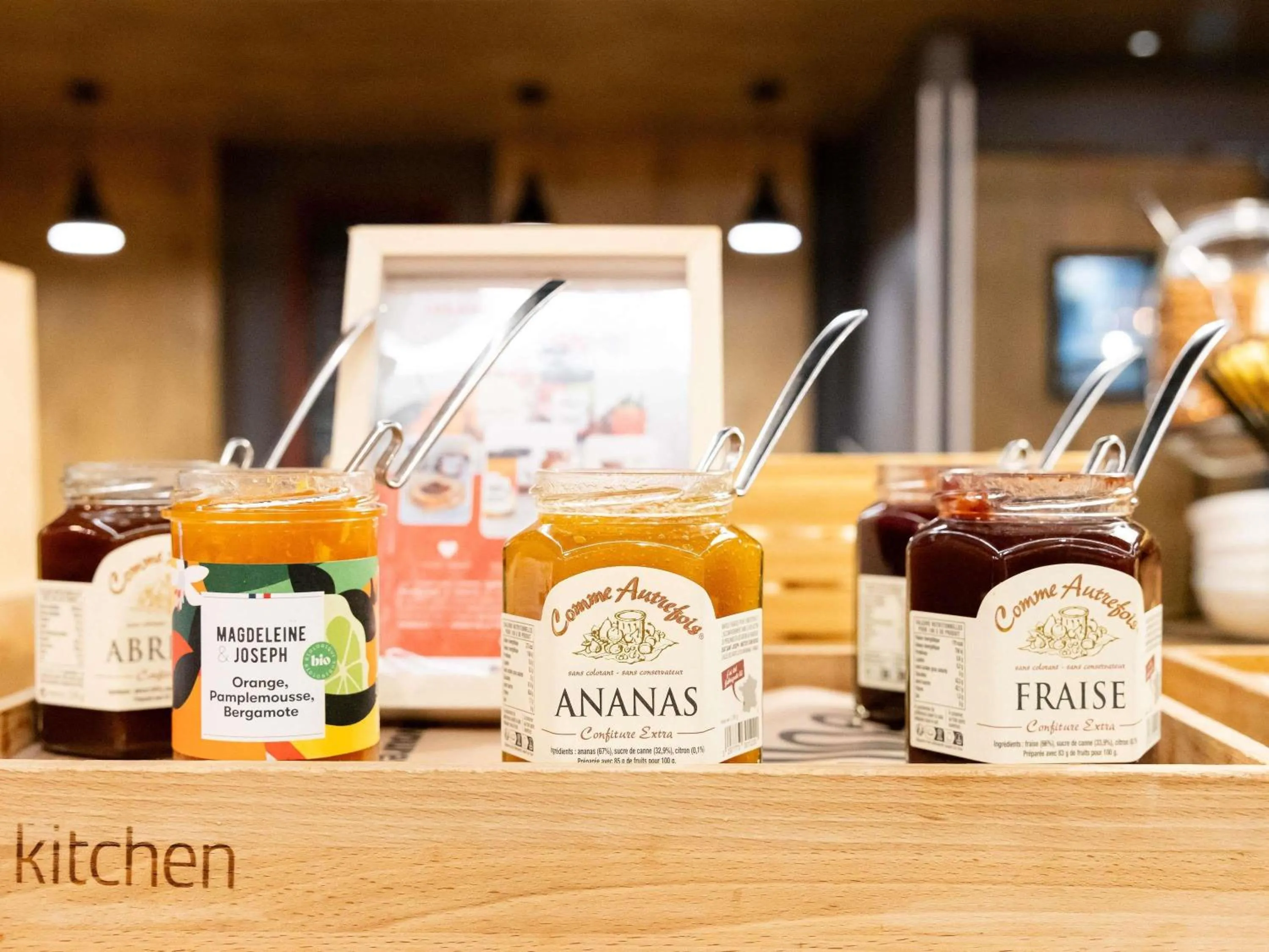 Breakfast in ibis Bordeaux Centre Meriadeck