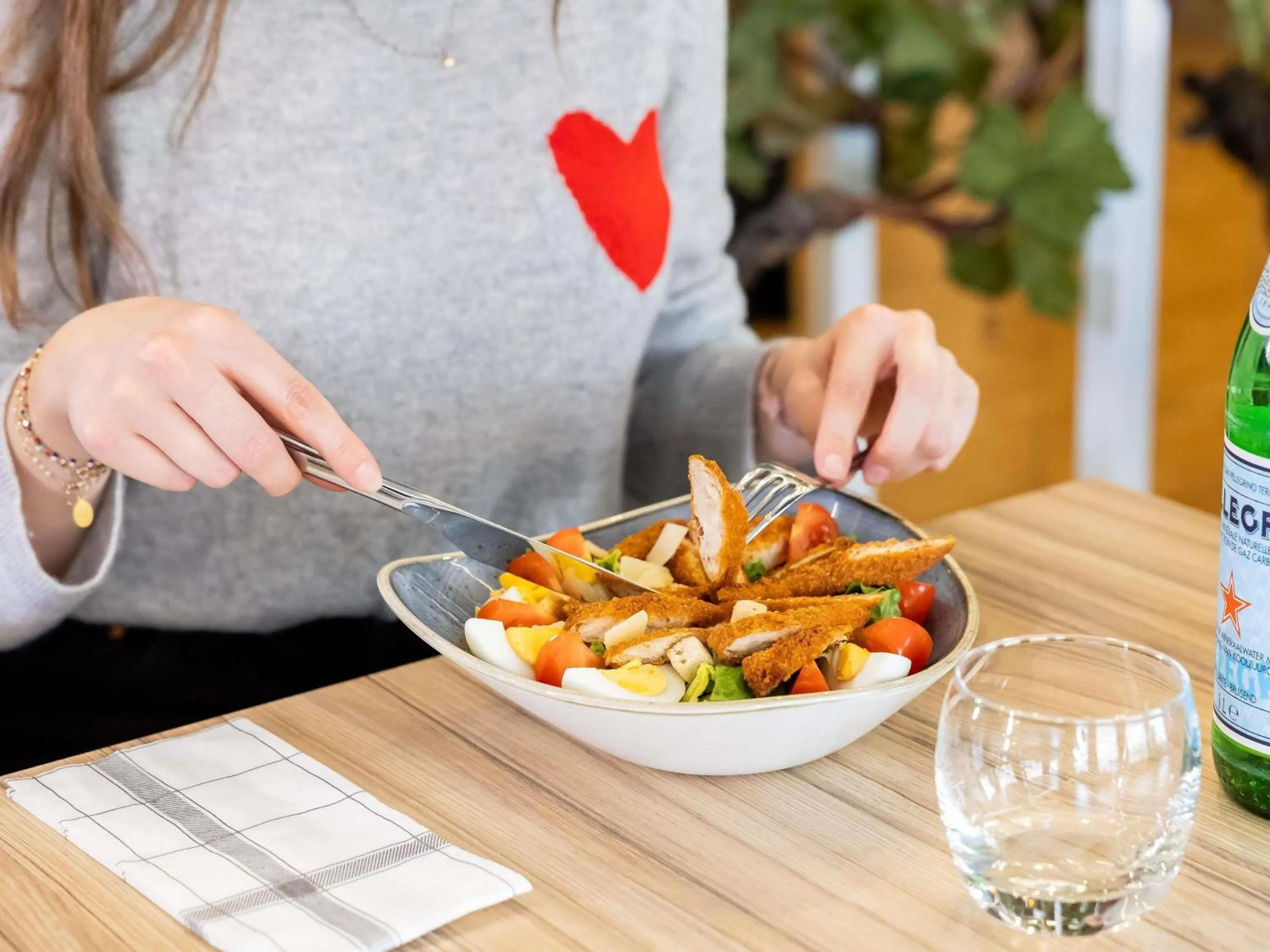 Restaurant/places to eat in ibis Bordeaux Centre Meriadeck